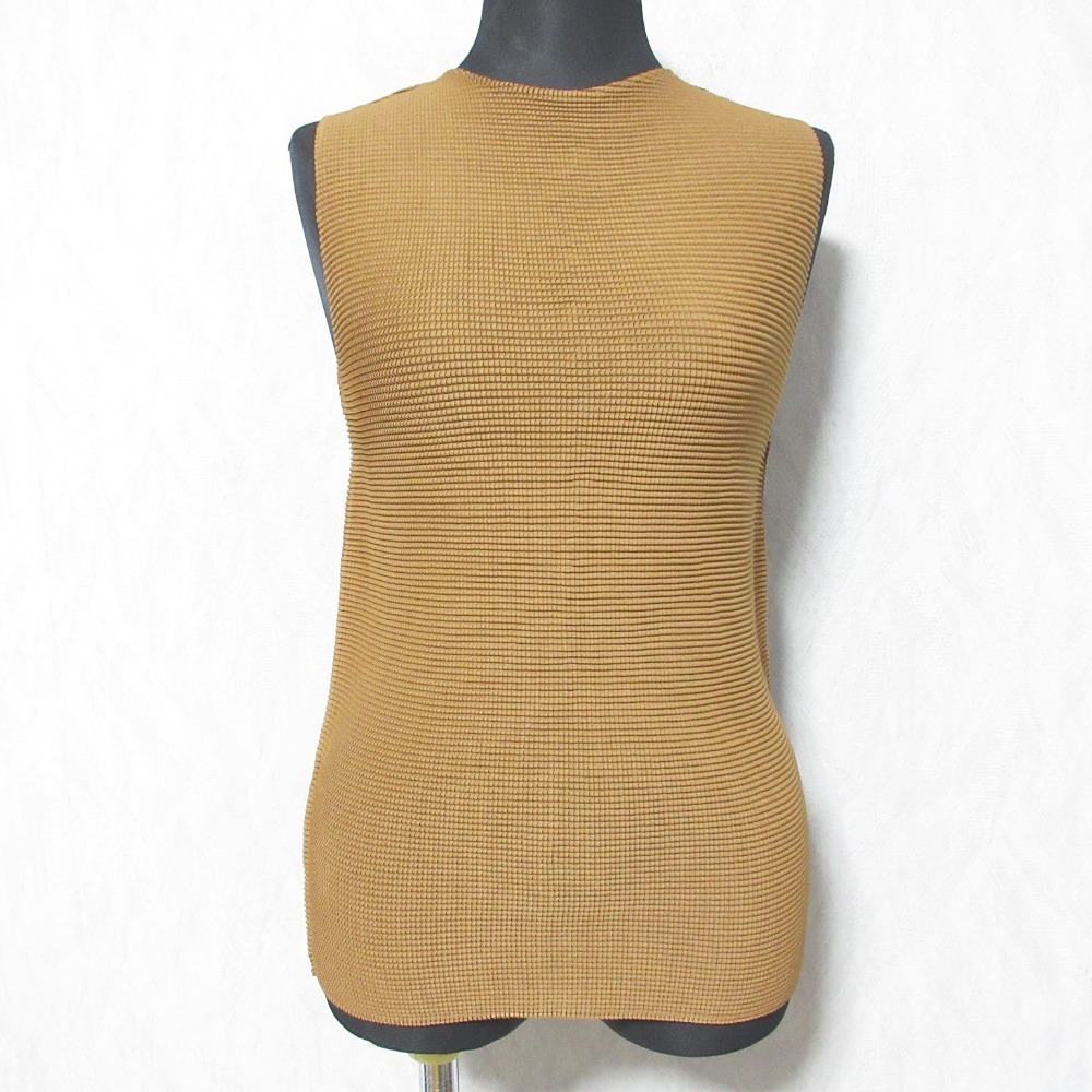 美品　PLEATS PLEASE プリーツプリーズ　ノースリーブ　トップス プリーツプリーズPLEATS PLEASE ファブリックプリントプリーツ