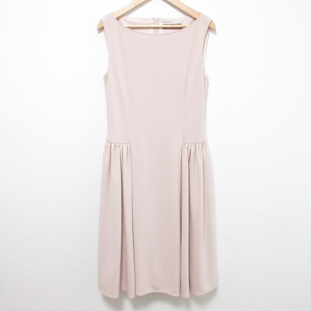 【美品】フォクシーニューヨーク Dress Rosie Flare　ワンピース New Season with FOXEY NEW YORK . ミニマムな美シルエットワンピは