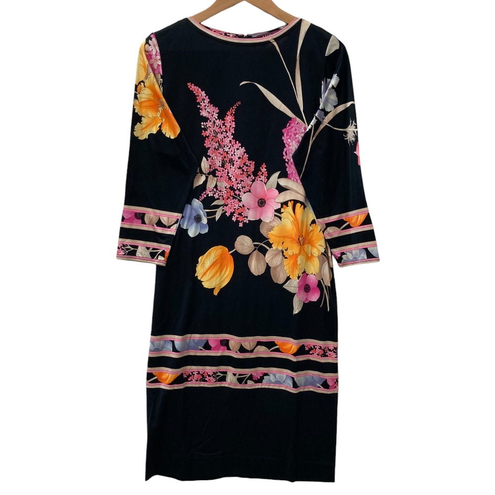 LEONARD レオナール 花柄　ワンピース　ロゴ　半袖　黒　サイズ40 LEONARD レオナール 花柄 ワンピース ロゴ 半袖 黒 サイズ40