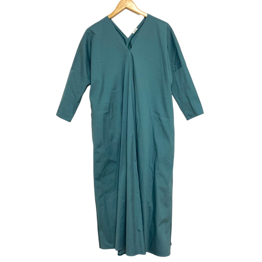 【中古】美品 24SS ATON エイトン STRETCH BROAD Vネックワンピース OPAGCM0211 サイズ1 ブルー系 レディース Luxs ブランド古着のリュクス