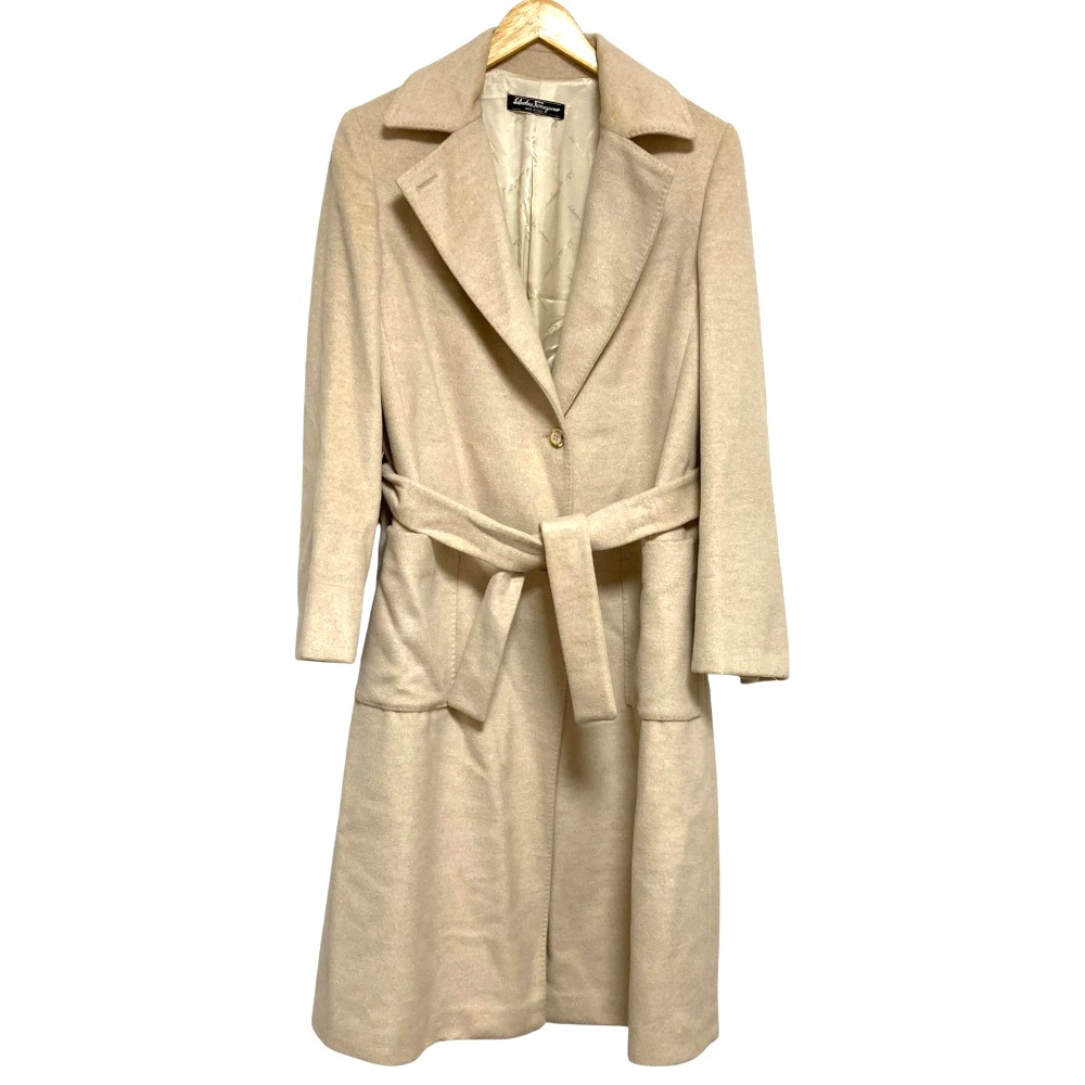 【中古】美品 Salvatore Ferragamo サルヴァトーレフェラガモ ベルテッド ロングコート ベージュ レディース Luxs ブランド古着のリュクス