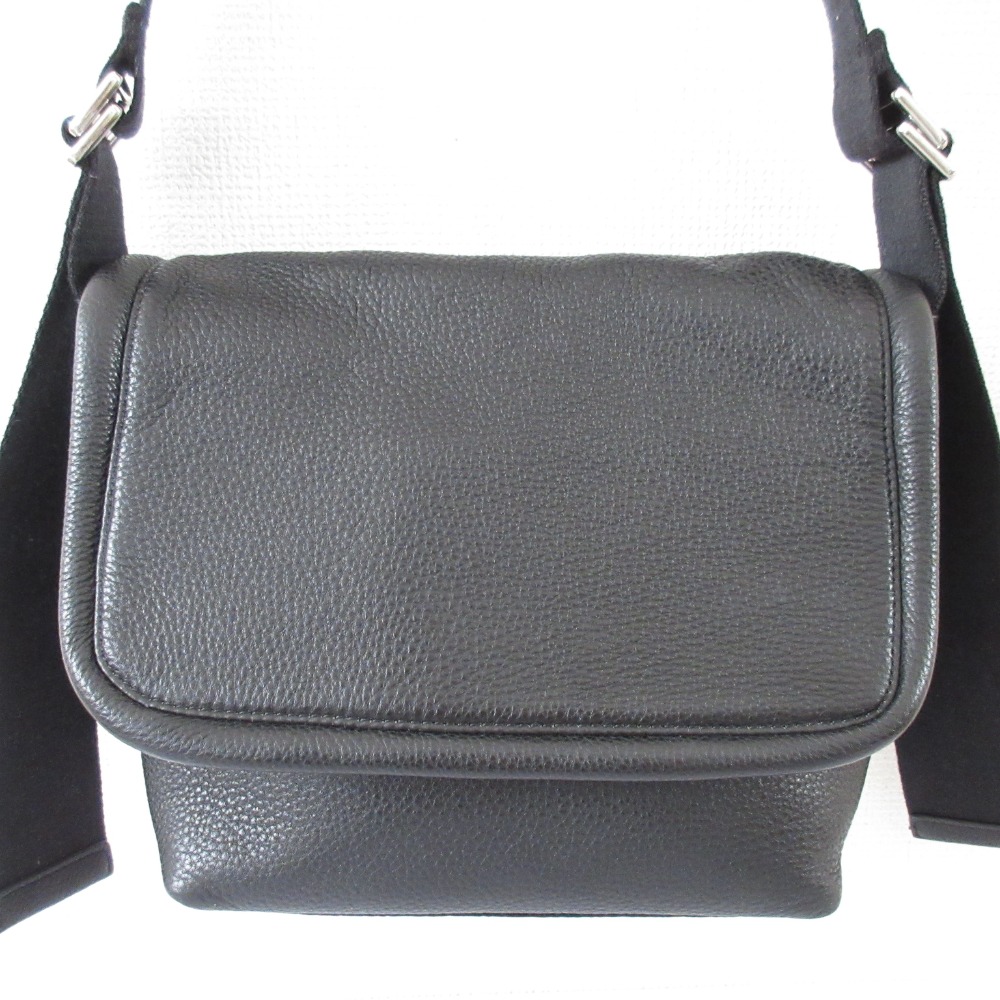 【中古】美品 PAPILLONNER パピヨネ レザーショルダーバッグ ブラック レディース Luxs ブランド古着のリュクス|Luxs(ブランド古着のリュクス)