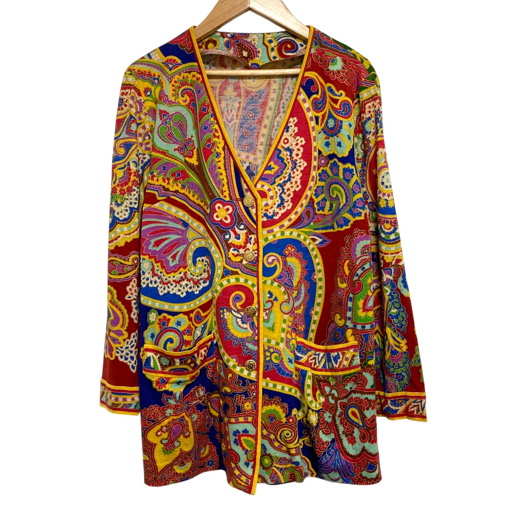 【中古】美品 LEONARD FASHION レオナールファッション ペイズリープリント 金釦 Vネック カーディガン 0389112 サイズM レッド マルチカラー レディース Luxs ブランド古着のリュクス