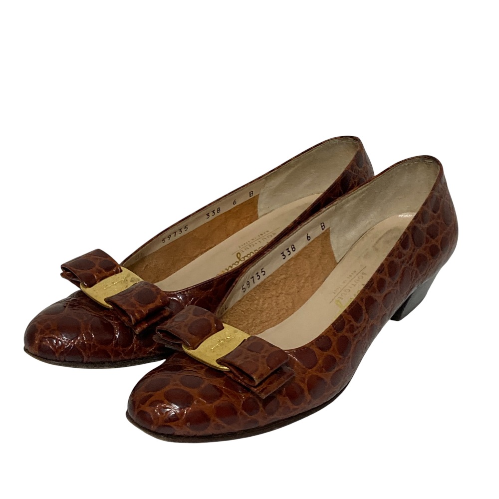 【中古】良品 Salvatore Ferragamo サルヴァトーレフェラガモ ヴァラ リボン 型押しレザーパンプス サイズ6B 23.5cm相当 ブラウン レディース Luxs ブランド古着のリュクス