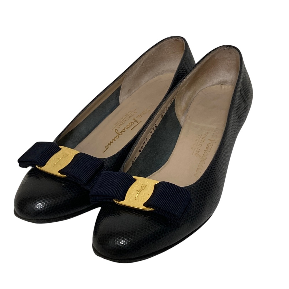 【中古】良品 Salvatore Ferragamo サルヴァトーレフェラガモ ヴァラ リボンパンプス サイズ4.5 22cm ネイビー レディース Luxs ブランド古着のリュクス