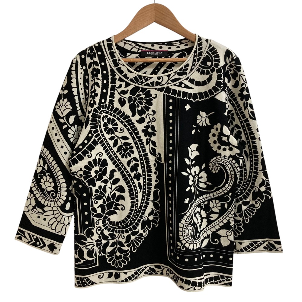 【中古】美品 LEONARD FASHION レオナールファッション フラワー×ペイズリー柄 ニット セーター サイズ42 ホワイト×ブラック レディース Luxs ブランド古着のリュクス