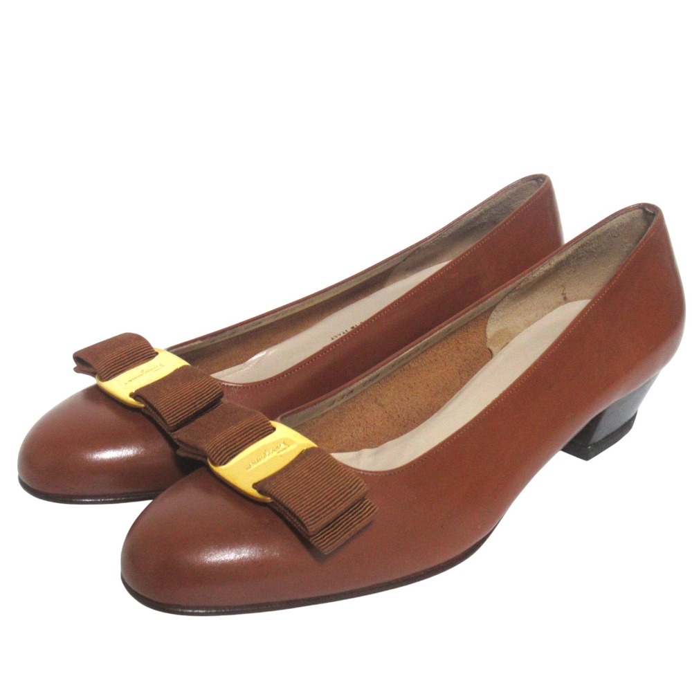【中古】美品 Salvatore Ferragamo サルヴァトーレフェラガモ カーフレザー ヴァラリボン パンプス 6C 23.5cm ブラウン×ゴールドカラー金具 レディース Luxs ブランド古着のリュクス