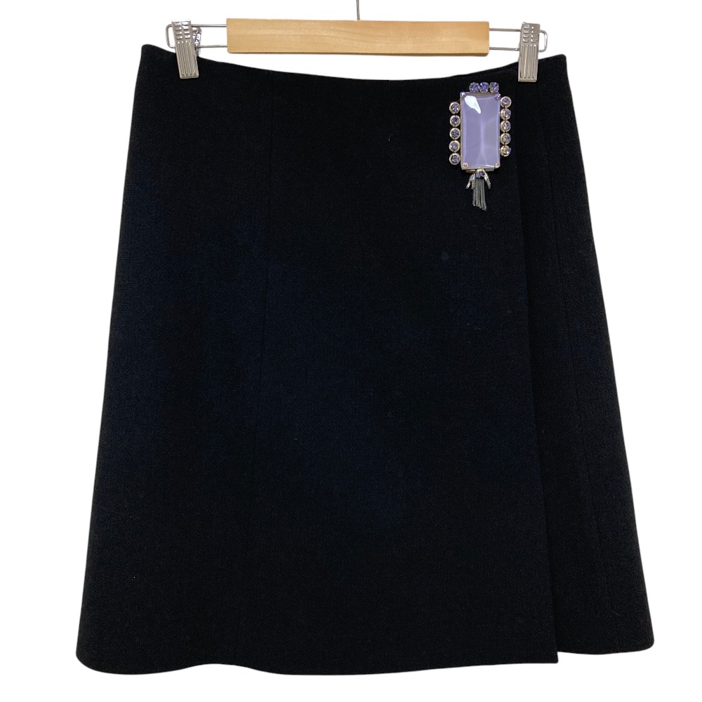 【中古】美品 PRADA プラダ ビジュー ウール スカート サイズ38 ブラック レディース Luxs ブランド古着のリュクス｜Luxs（ブランド古着のリュクス）