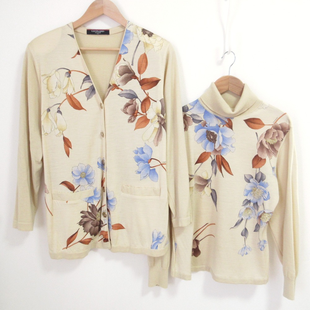 【中古】良品 LEONARD FASHION レオナールファッション フラワープリント カーディガン セーター アンサンブルニット Mサイズ ベージュ レディース Luxs ブランド古着のリュクス｜Luxs（ブランド古着のリュクス）