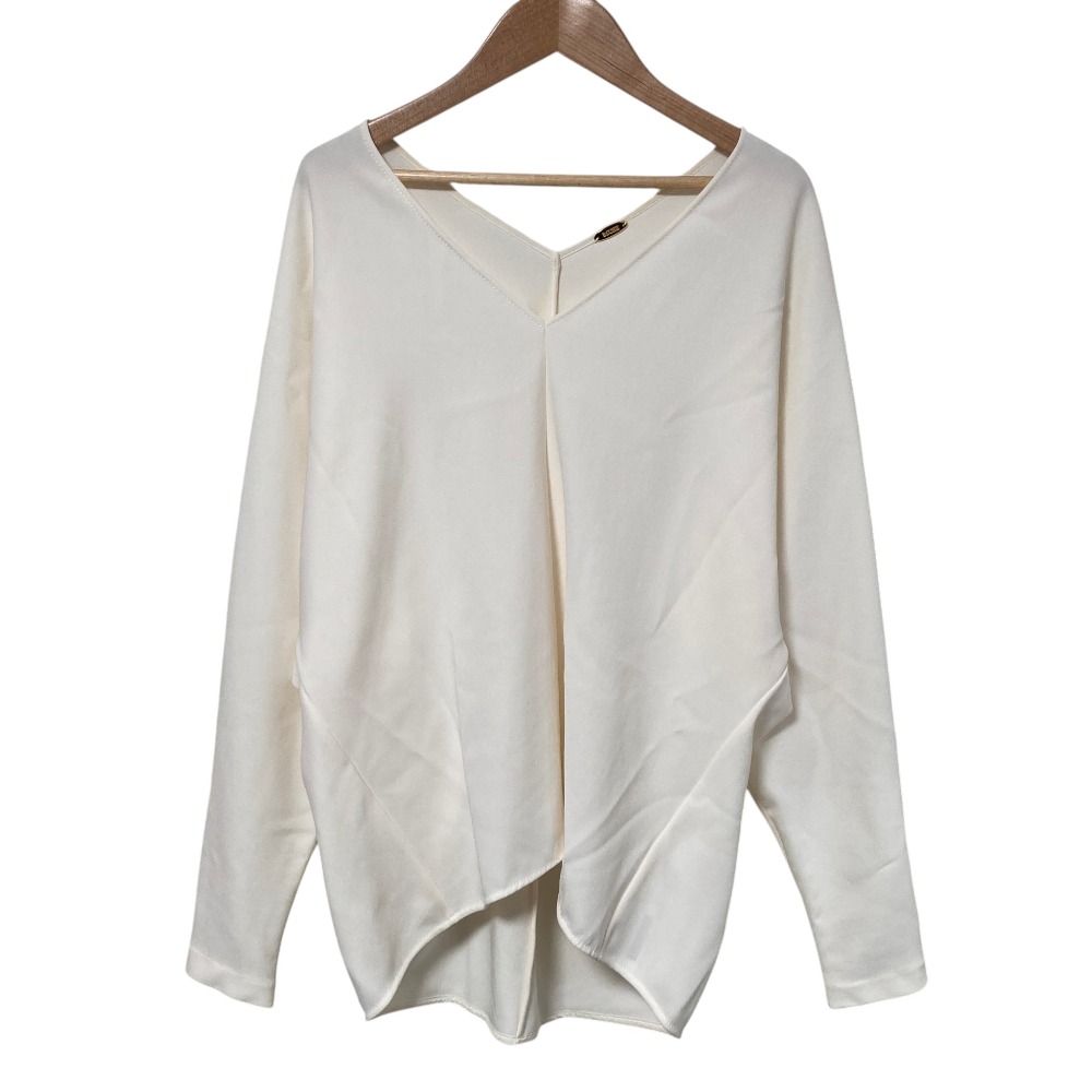 【中古】美品 25SS MUSE de Deuxieme Classe ミューズドゥドゥーズィエムクラス トリアセジョーゼット Vネック プルオーバー ホワイト レディース Luxs ブランド古着のリュクス｜Luxs（ブランド古着のリュクス）