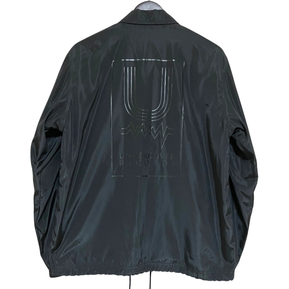 【中古】美品 UNDERCOVER アンダーカバー バックロゴプリント コーチジャケット MUX9201-02 サイズ1 ブラック メンズ Luxs ブランド古着のリュクス|Luxs(ブランド古着のリュクス)