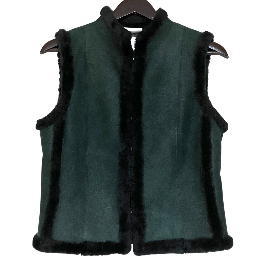 【中古】美品 AKRIS punto アクリス プント フロントホック ムートンベスト サイズF38 ブラック レディース Luxs ブランド古着のリュクス|Luxs(ブランド古着のリュクス)