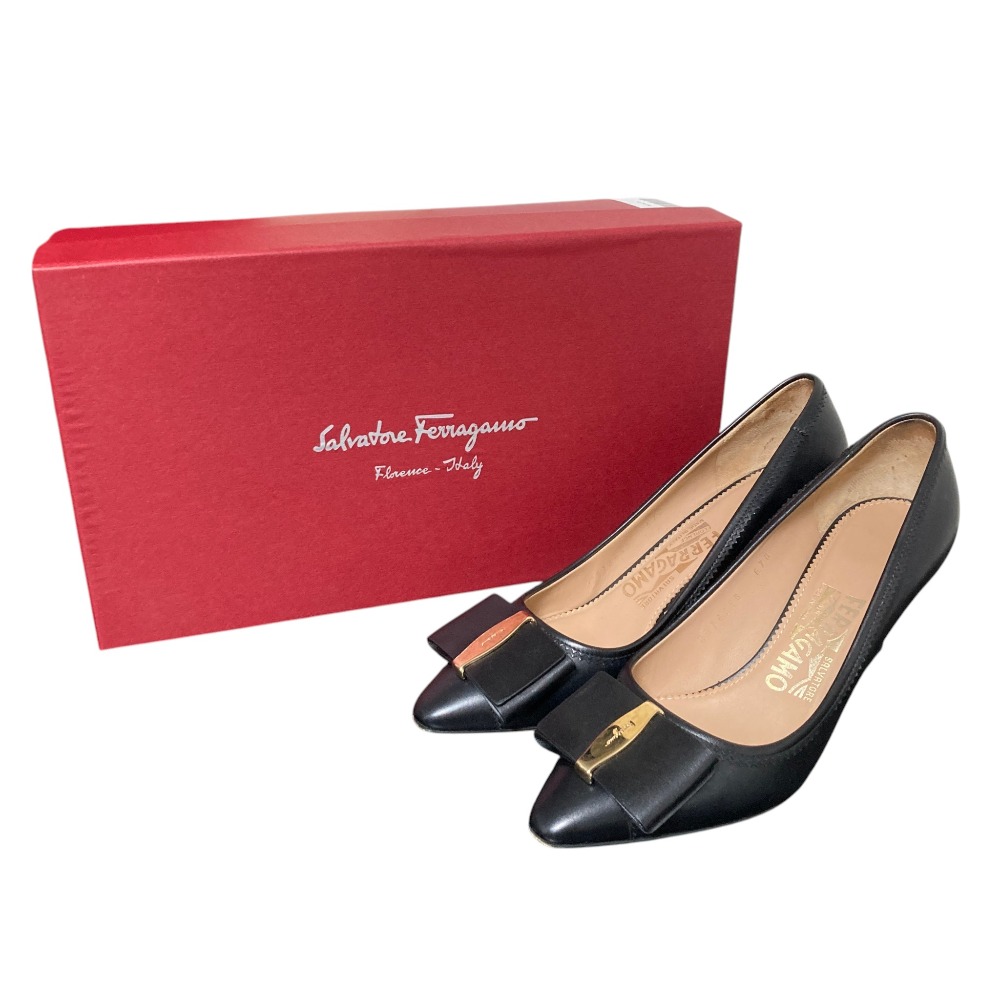 【中古】良品 Salvatore Ferragamo サルヴァトーレフェラガモ EDINA70 ヴァラリボン レザーパンプス サイズ5D 約22.5cm ブラック レディース Luxs ブランド古着のリュクス|Luxs(ブランド古着のリュクス)