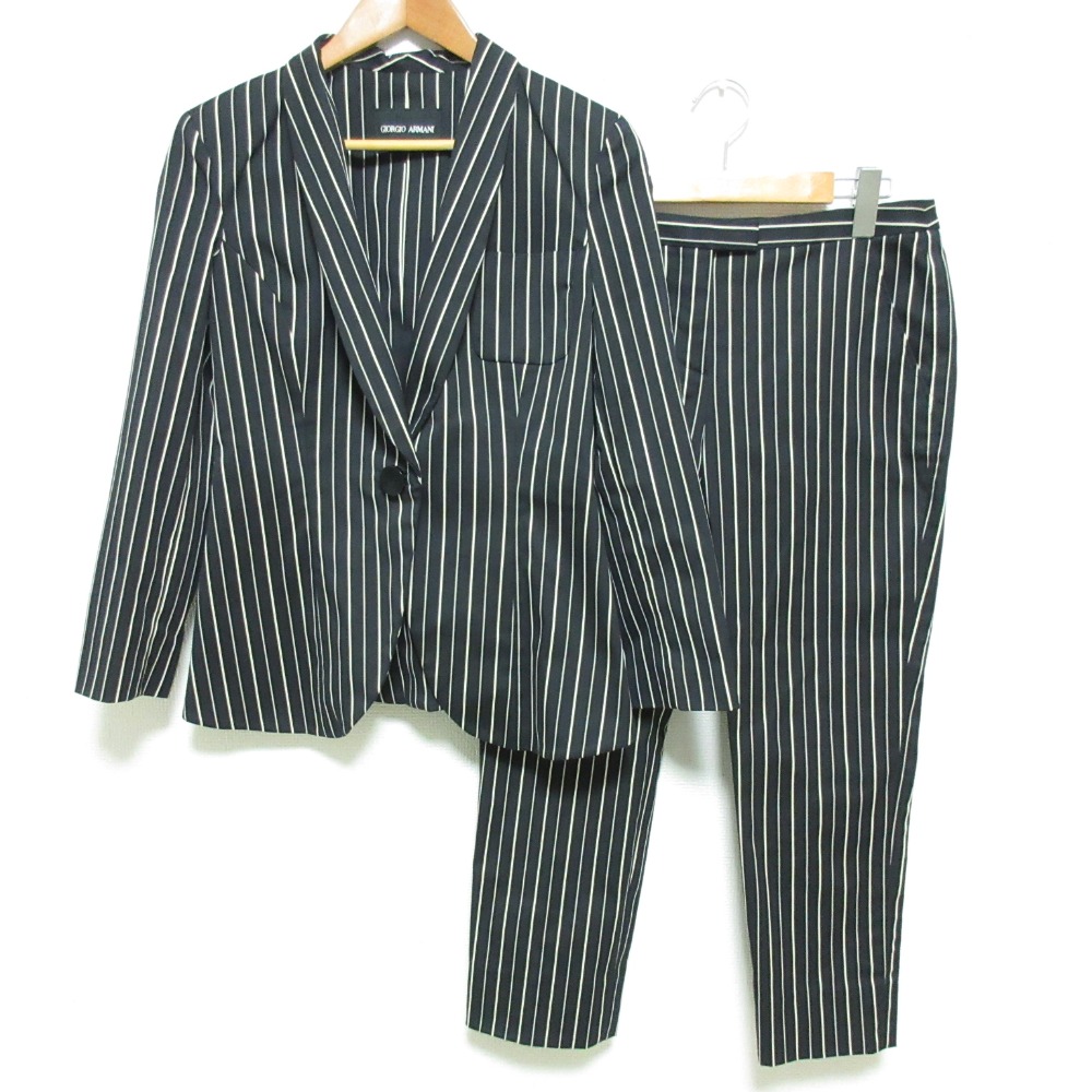 【中古】美品 GIORGIO ARMANI ジョルジオアルマーニ ストライプ テーラードジャケット スラックス セットアップ スーツ 38 ブラック ホワイト レディース Luxs ブランド古着のリュクス｜Luxs（ブランド古着のリュクス）