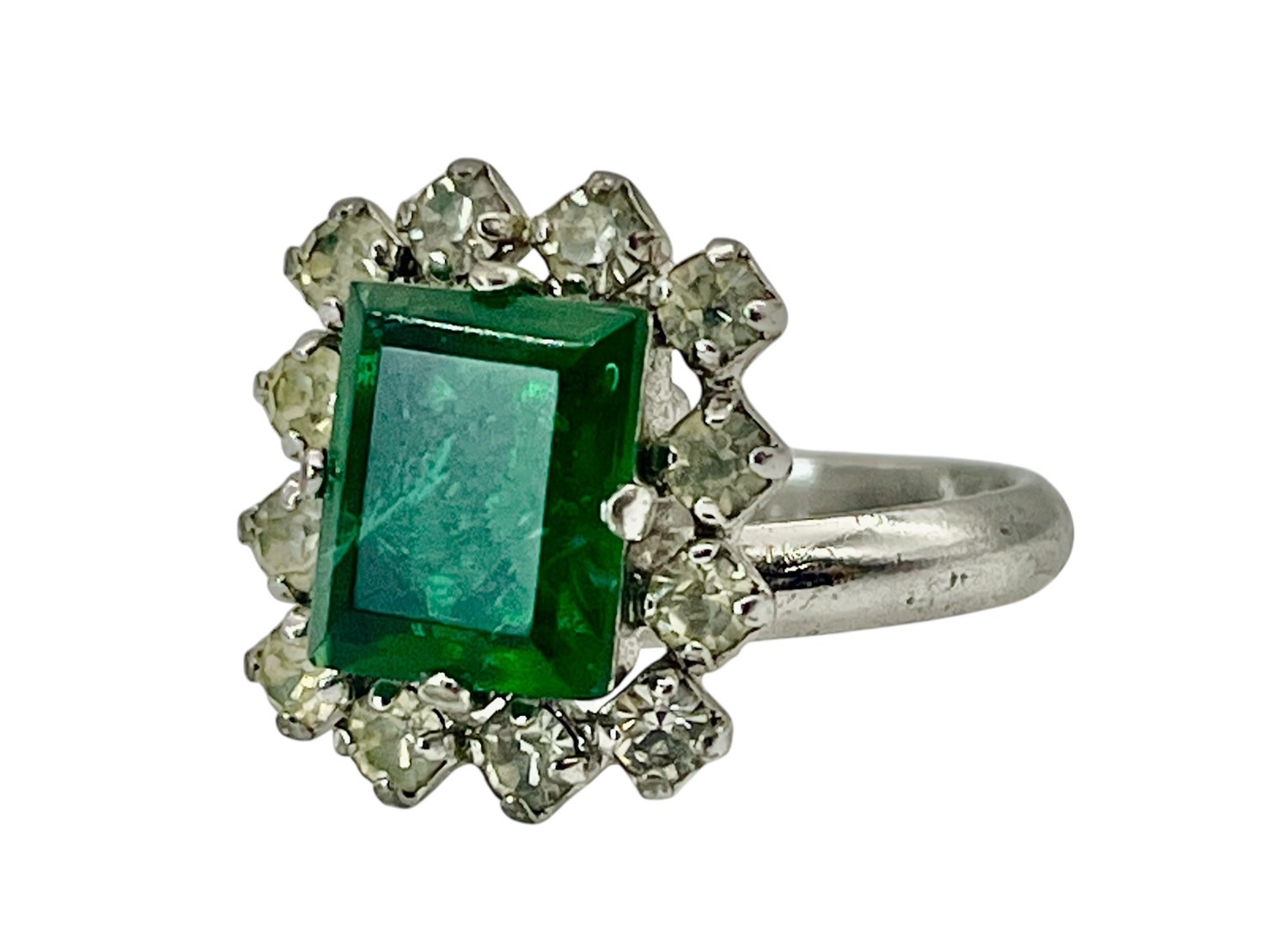 Christian Diorヴィンテージエメラルドモチーフリング Christian Diorヴィンテージエメラルドモチーフリング