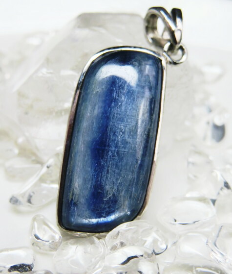 楽天市場】ペンダントトップ カイヤナイト 27x13x6mm : LUZ-光