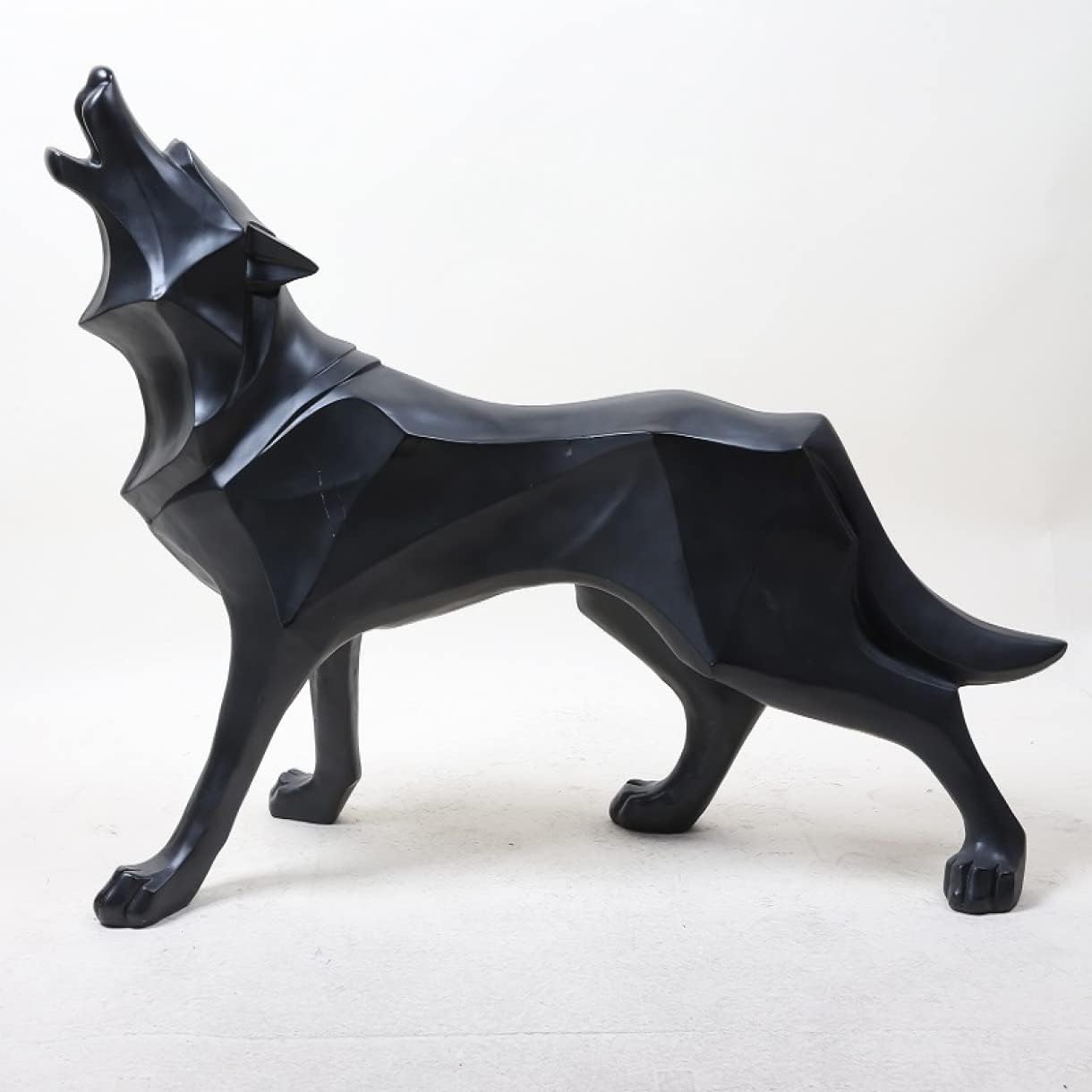 【25%OFFクーポン】室内装飾 彫像 ブラック 狼 置物 オオカミ 雑貨 かわいい ウルフ インテリア オブジェ レジン 樹脂製 工芸品 装飾品 クリエイティブ リビングルーム ベッドルーム S オフィス 玄関インテリア