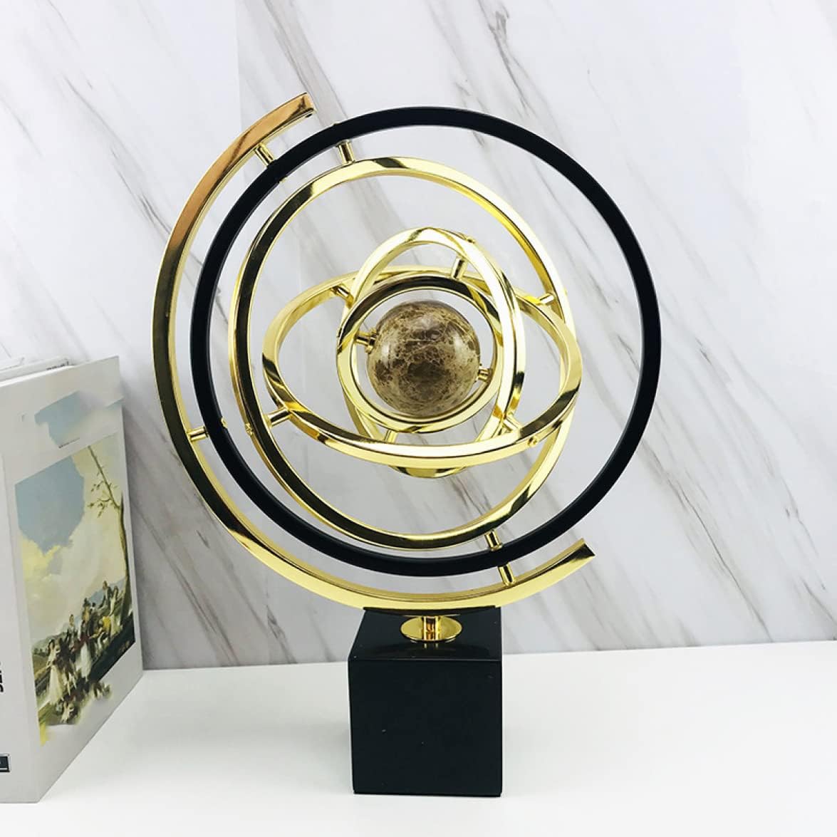 地球儀 デスク装飾 インテリア おきもの置き物 飾り物 工芸品 地球儀 クリエイティブ ホームインテリア 置物 おしゃれ プレゼント 玄関 ゴールド オフィス 卓上 部屋飾り S 大きい ギフト クリ