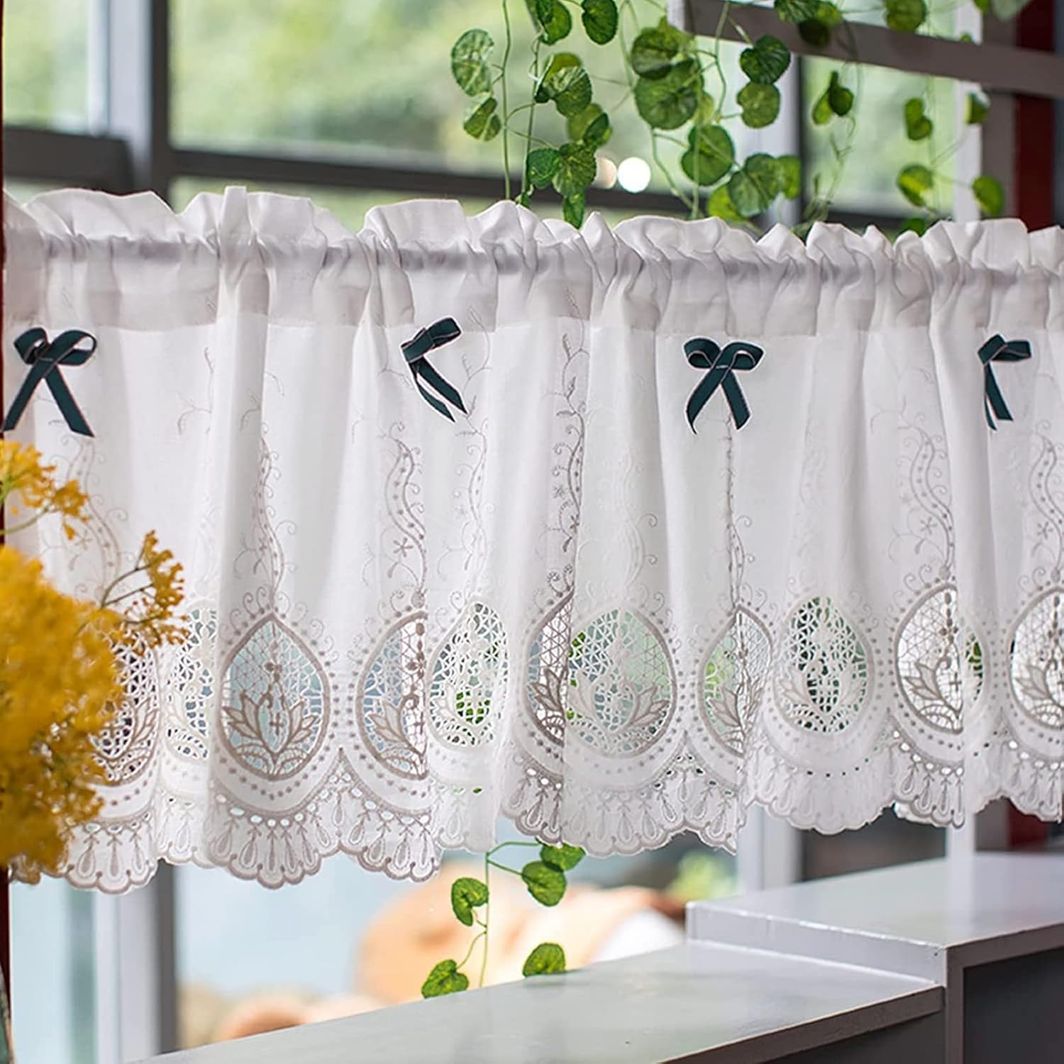 【全店通用25%OFFクーポン】カーテンショートキッチンカーテン中空刺繍レースハーフカーテン、カントリースタイルカフェ半透明ビストロカーテン、リビングルーム用バランスショートカーテンバスルームベッドルーム1pc、100 * 4|大森麗萱