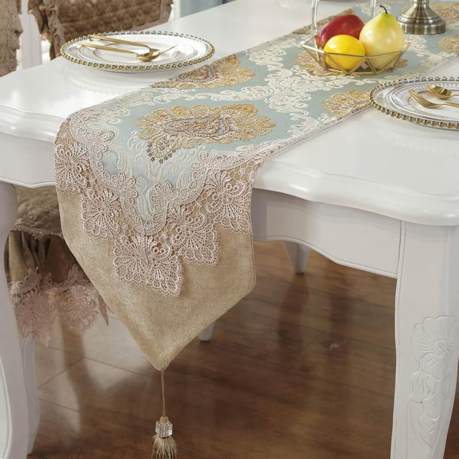 【全店通用25％OFFクーポン】テーブルランナー タッセル付き 北欧 レース テーブルクロス モダン おしゃれ 33*140 和風 ゴールド テーブルランナー センター クロス 正月 ブルー 撥水 刺繍 テーブルフラグ テーブ｜大森麗萱 11,856円