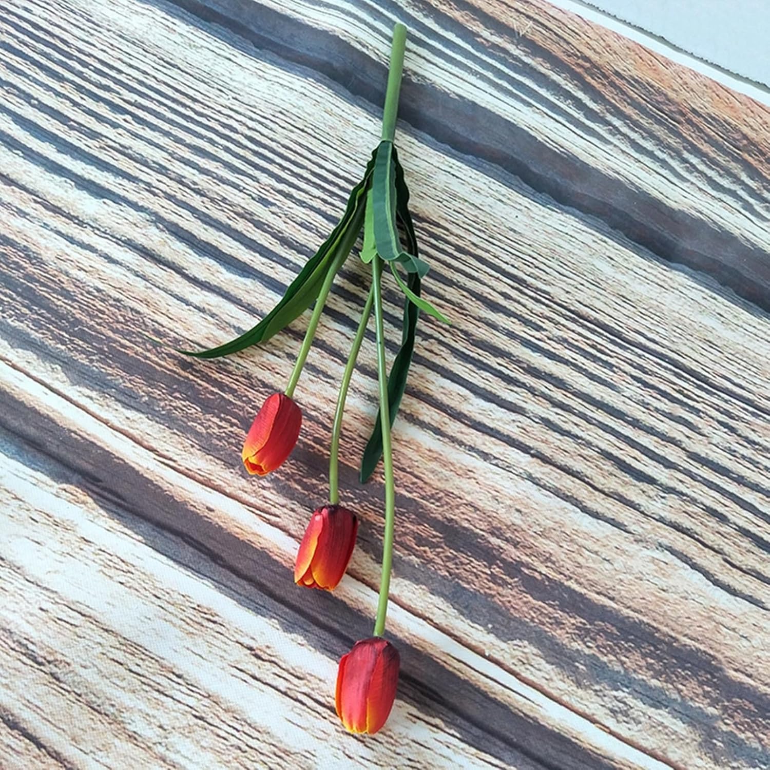 チューリップ 造花 アートフラワー 枯れない花 リアル 花束 人工植物鑑賞 フェイクフラワー ウェディングブーケ おしゃれ 美しい インテリア 置物 玄関飾り デコレーション 撮影道具 感謝の礼 母の