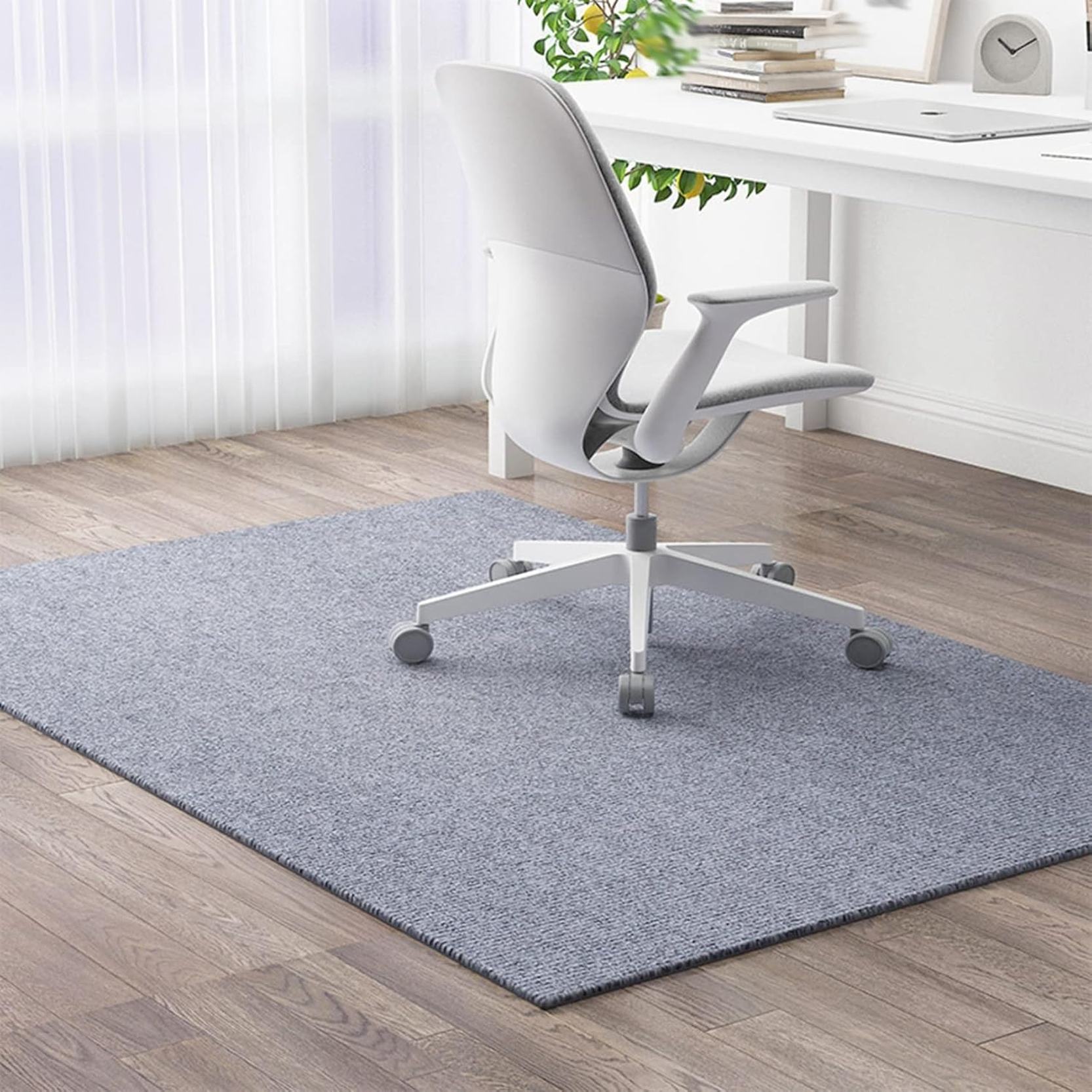 【全店通用25％OFFクーポン】チェアマット ゲーミングマット フロアマット 大判 カーペット ラグ ゲーミング椅子マット 置くだけ 静音 ずれない キズ防止 防臭 吸水性 速乾性 掃除しやすい オールシーズン 寝室 カット可｜大森麗萱