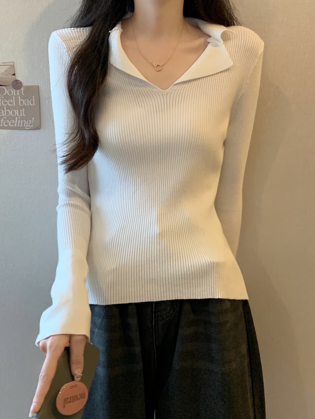 【今日このごろ押さえる、超買得30％OFF引き換え証、2度潮どき皆無】【襟付き添い人編み物】編み物 プルオーバー レディース トップス 旗がしら Ｖのど首 リブニット 長袖 きつい か細い 縦肋筋 着痩せ 細見せかけ 伸縮性 伸ばすこと ティーシャツ カットソー 下着類