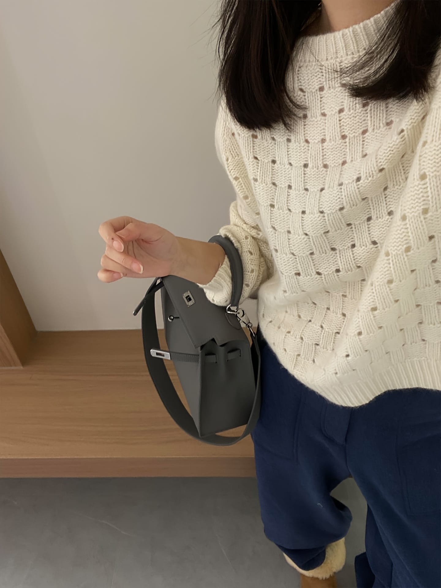 【全店通用25％OFFクーポン】【透かし編みニット】セーター レディース トップス 長袖 プルオーバー ニットソー 格子柄 チェック柄 メッシュ クルーネック 丸首 ラグランスリーブ 体型カバー 二の腕カバー 抜け感 透け感｜大森麗萱