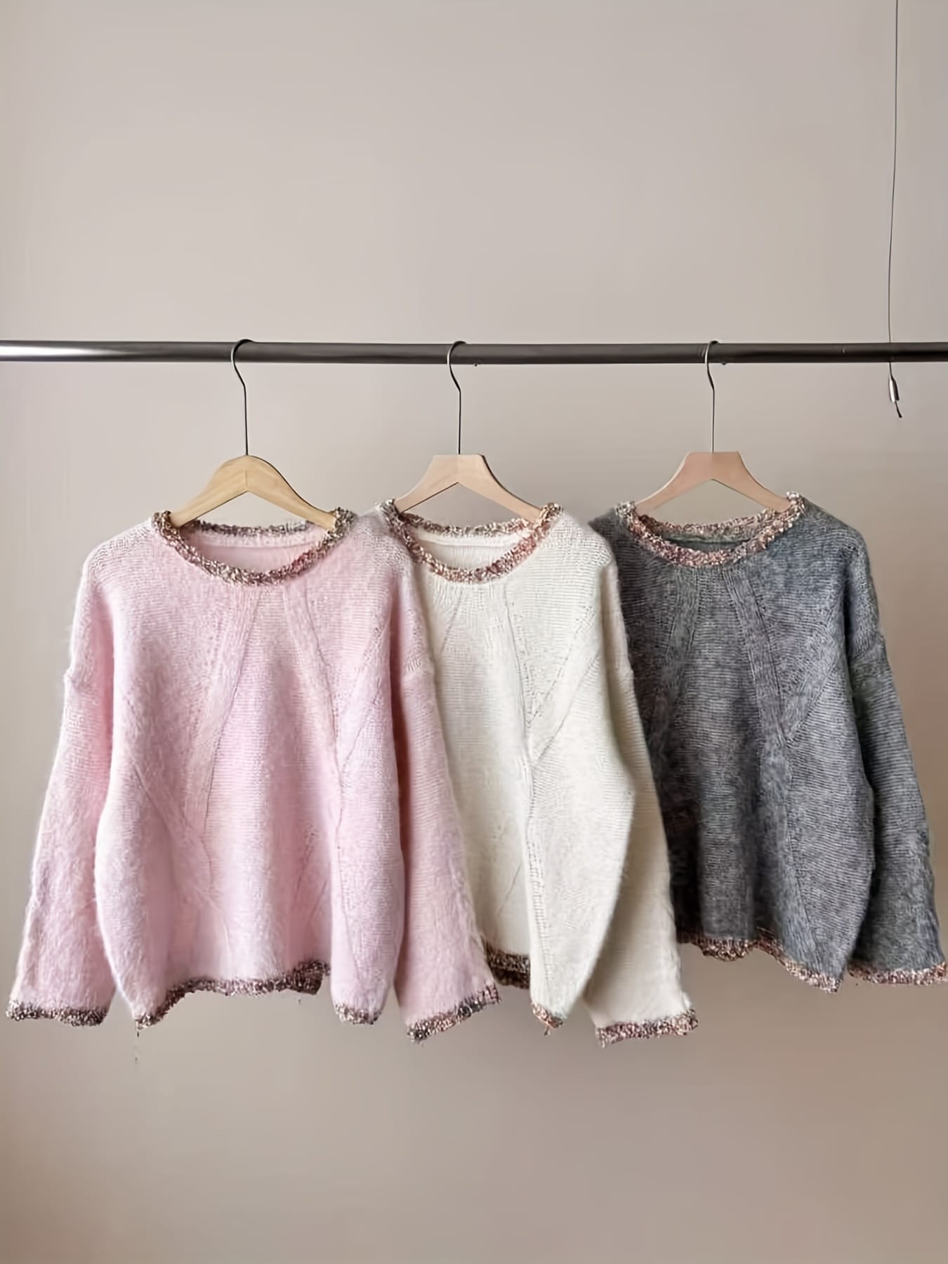 【今日このごろ押さえる、超買得30％OFF引き換え証、2度潮どき皆無】【ラメ入り口・入口】編み物 プルオーバー レディース 秋冬 朦々たる スパンコール 縁取り シャギーニット 労働者の一団のど首 丸首 トップス 長袖 ざっくり ふわふわ もこもこ ゆったり 大層らしい大きさ ビッグシ