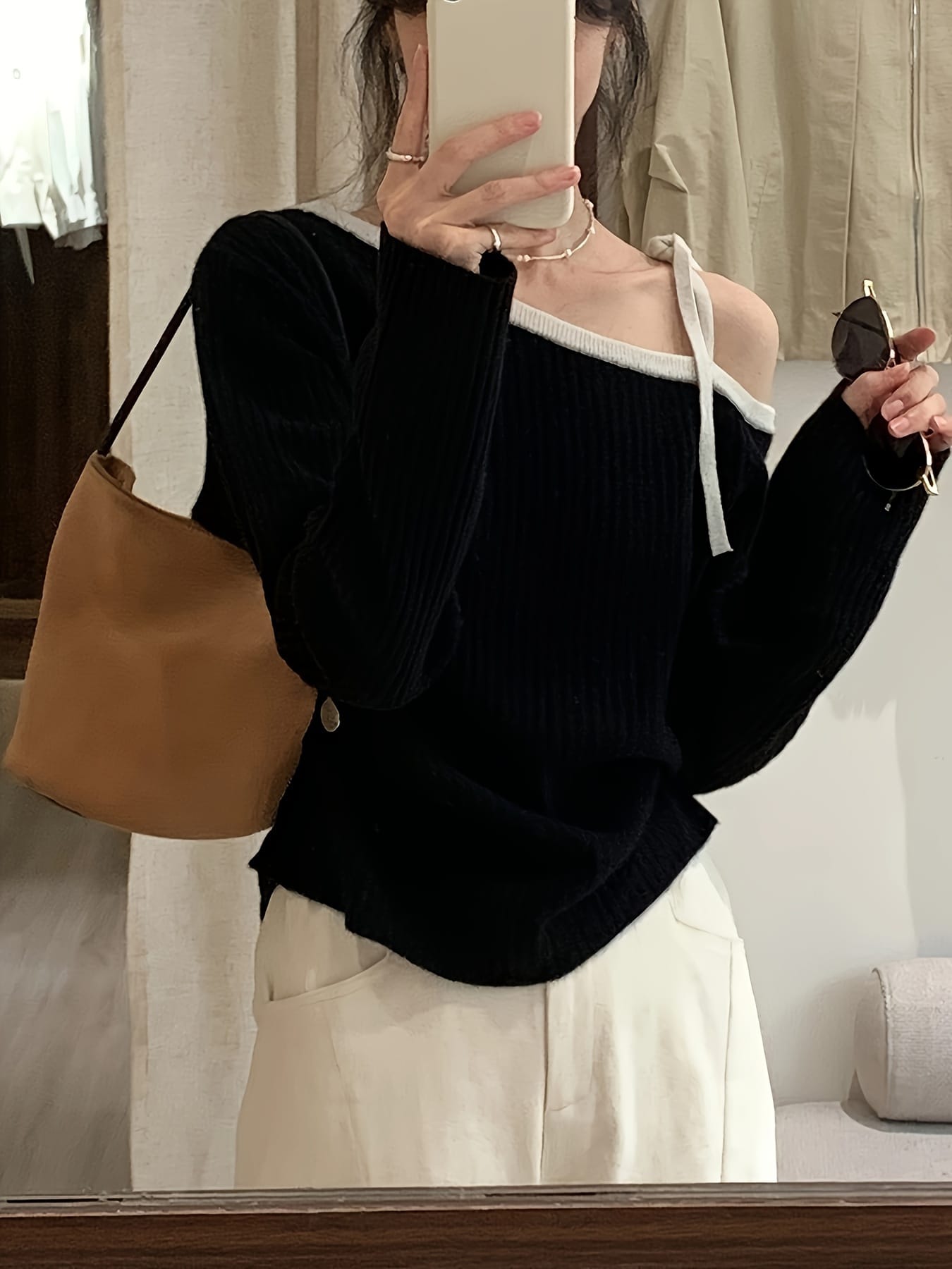 【全店通用25％OFFクーポン】オフショルダー ニット レディース セーター アシンメトリー トップス 肩出し 長袖 リブニット アシメ ワンショルダー 肩あき バイカラー 配色 切替 カットソー プルオーバー 鎖骨見え 着｜大森麗萱