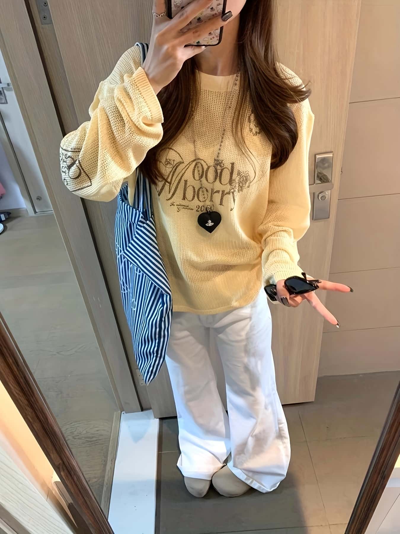 【今日このごろ制限事項、超買得30％OFF引き換え証、2度潮合い皆無】【ロゴタイプ入り口・入口】 炎節編み物 レディース メッシュ編み物 透け感 シアー 編み物 トップス スウェーター 長袖 丸首 労働者の一団のど首 文字 厚地の外套大きさ ビッグ影ぼうし 韓国流行り物 体型河馬
