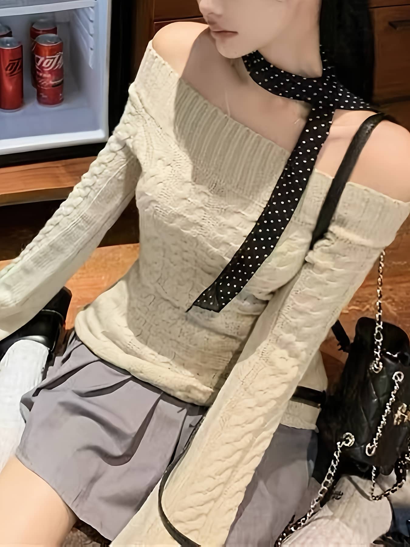 【今日このごろ制限事項、超買得30％OFFクーポン券、2度汐どき皆無】編み物 レディース ティーシャツ オフショルダー トップス 長袖 有線テレビ編み 肩出し 肩あき 一肩先 きつい か細い リブニット ティーシャツ 上着 鎖骨押し出し 短艇のど首 着痩せ