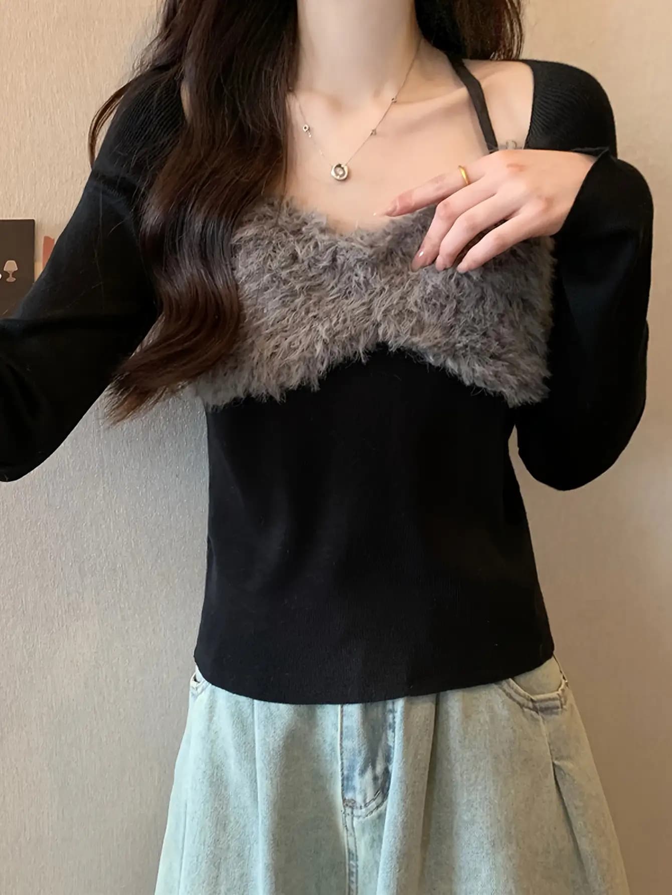 【全店30％OFF引き換え証があり】【毛皮青写真】編み物 トップス レディース 長袖 ホルターネック うつり変わり フェイクファー スウェーター 韓国流行り物 重ね着風 縛 ティーシャツ カットソー リブニット 異原料品 シャギー ボア もこもこ