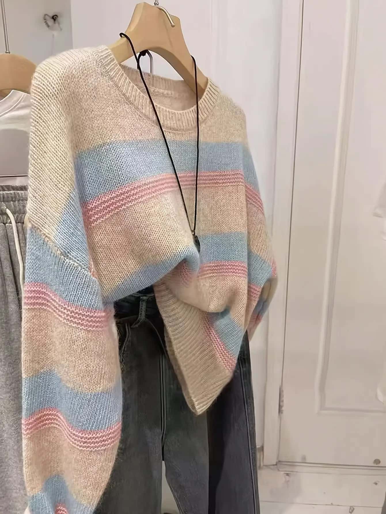 【全店30％OFFクーポンがあり】ボーダー ニット セーター レディース トップス 長袖 クルーネック 丸首 配色 マルチカラー ゆったり オーバーサイズ 秋 冬 春 プルオーバー ビッグシルエット ざっくり ニュアンスカラー 大人可愛い カジュアル｜大森麗萱