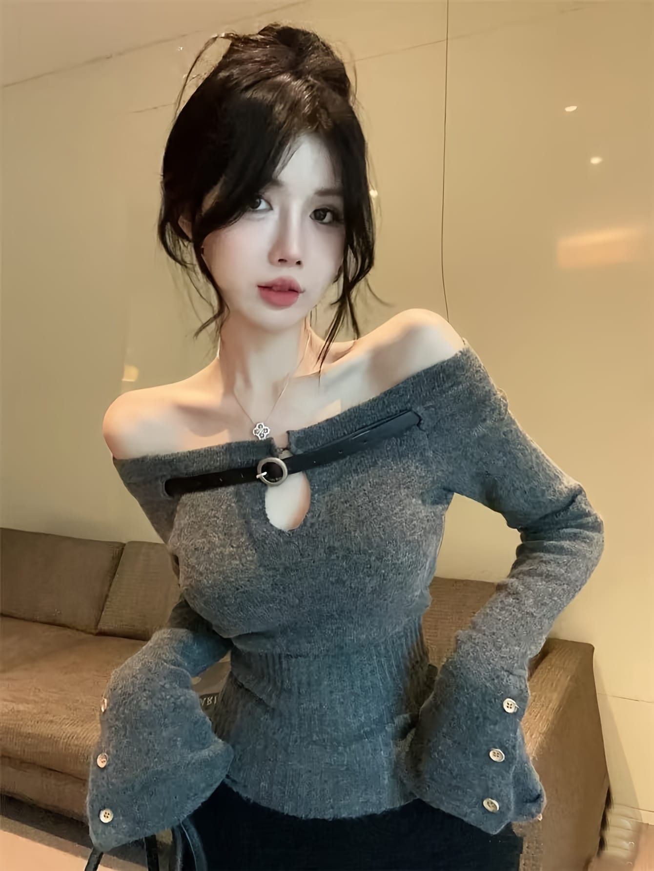 【全店30％OFF引き換え証があり】【肩出し】オフショルダー 編み物 レディース スウェーター 前胸部あき トップス 長袖 きつい 痩せ押し出し 薄墨色 ティーシャツ カットソー 肩押し出し 胴締め付き添い人 袖名取り草 青写真 無地 肋材風 伸ばすこと 伸縮性 韓国 フ