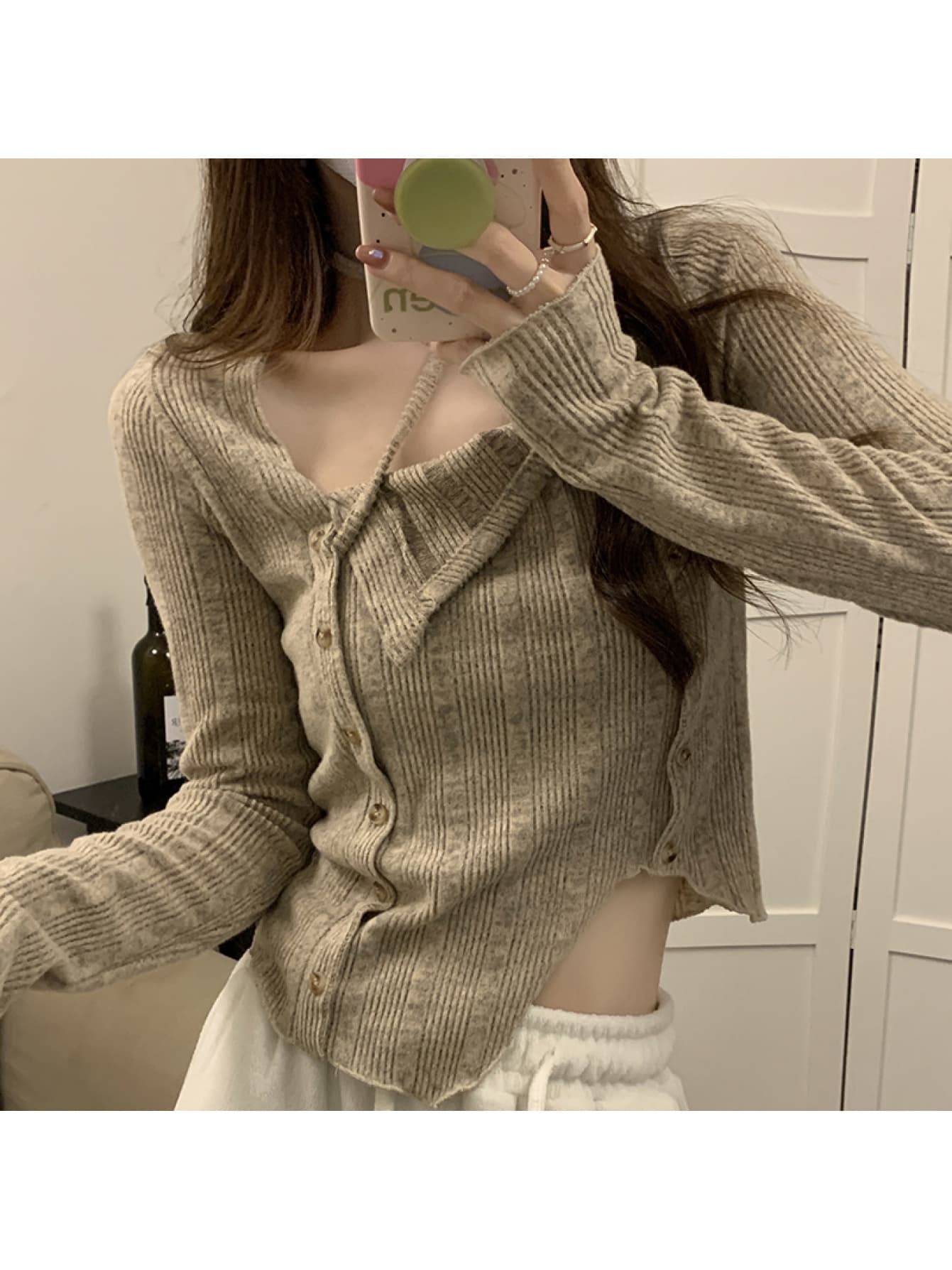 【全店30％OFF引き換え証があり】【うつり変わり青写真】編み物 スウェーター レディース 非対称 トップス 遊撃手丈 クロップド リブニット 長袖 裾 不規則さ 向こう正面名取り草 きつい か細い 着痩せ 細押し出し 割れ易い押し出し 鎖骨押し出し 韓国 流行り物 Y