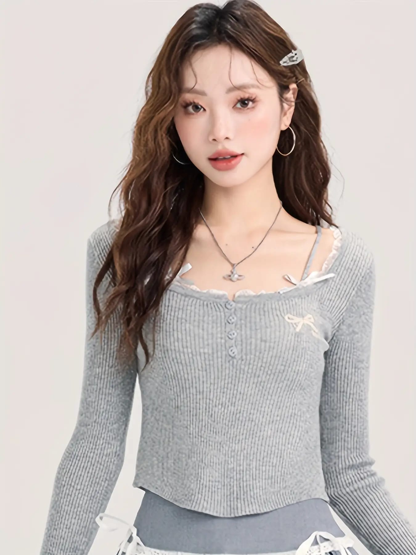 【全店30％OFF引き換え証があり】【成年者好いたらしい】リブニットレースリボントップスレディースニットセーターカットソー長袖タイトスリムフィットスクエアネックフロントボタン韓国ファッションガーリーフェミニン好いたらしいめ着痩せ細見え割れ易い押し出し伸縮性ストレッチカジュア