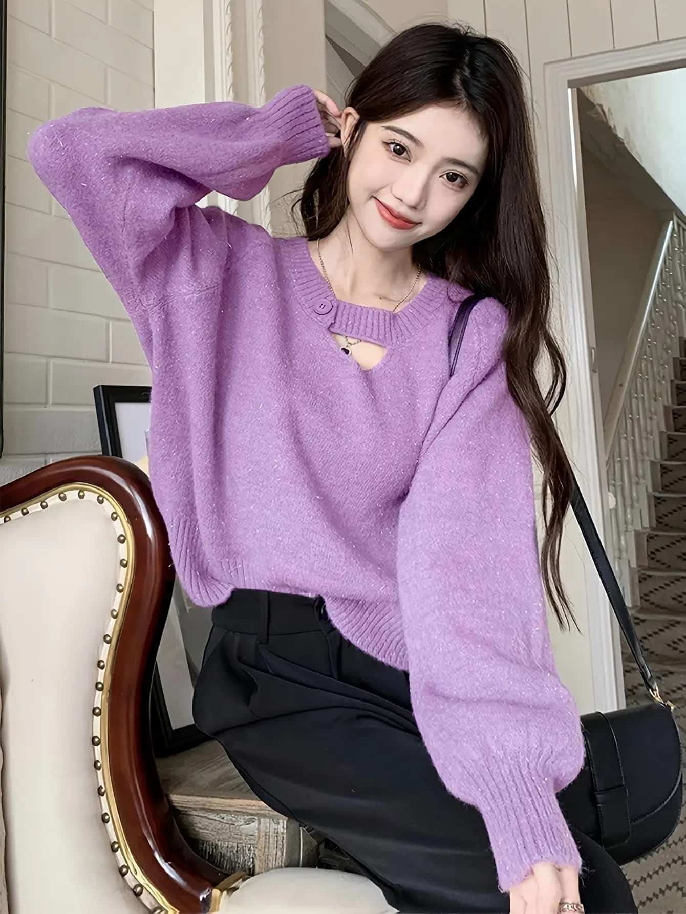 【全店30%OFFクーポンがあり】【カットアウト】ニット セーター レディース トップス 長袖 胸元あき 抜け感 ボタン 丸首 クルーネック プルオーバー デザインニット 無地 ゆったり オーバーサイズ ビッグシルエット ボリューム袖 ぽわん袖 楽ち|大森麗萱