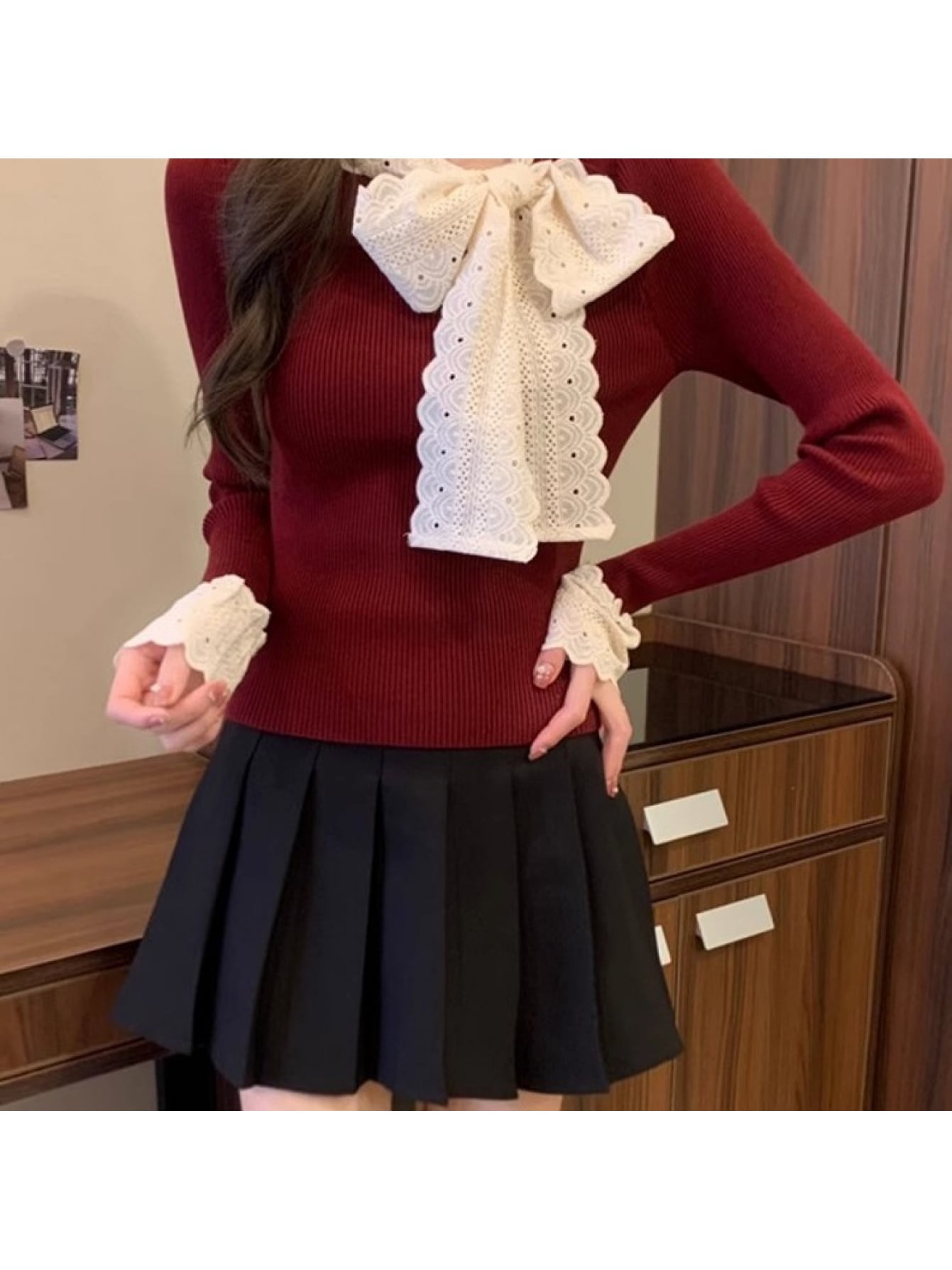 【全店30％OFFクーポンがあり】レディース フレンチ調 秋冬 ユニーク レースパッチワーク ボウ 短款セーター スリム効き 修身タイプ デザイン性高 インナートップス 打底用 トップス ?? フィットタイプ｜大森麗萱 7,704円