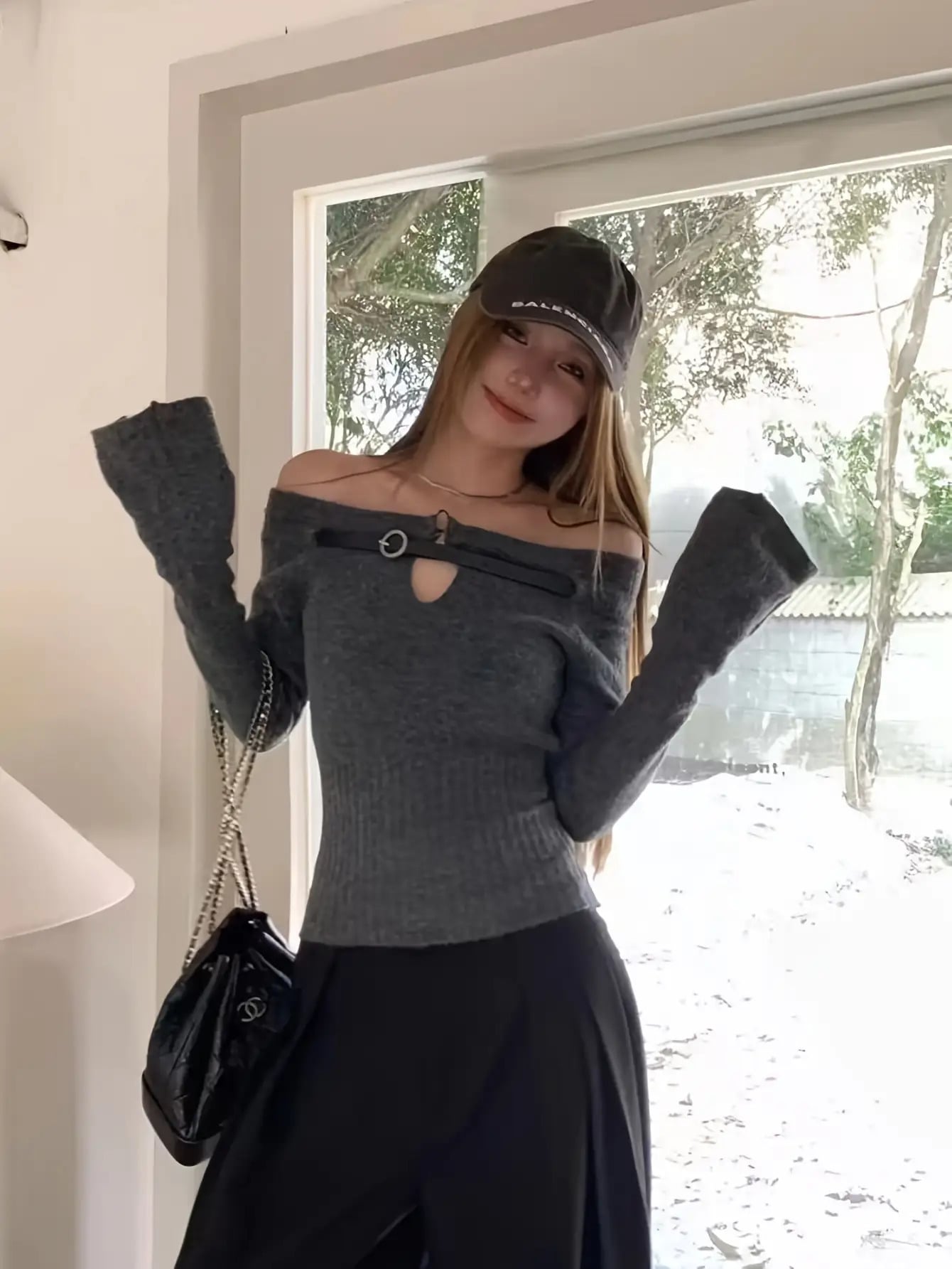 【全店30％OFF引き換え証があり】【1枚で主演者級】オフショルダー 編み物 レディース 肩出し トップス スウェーター 前胸部 あき カットアウト 胴締め 青写真 リブニット 長袖 艶っぽい 成年者好いたらしい 韓国 流行り物 Y2K 御嬢さん 仕掛地雷系 着痩せ