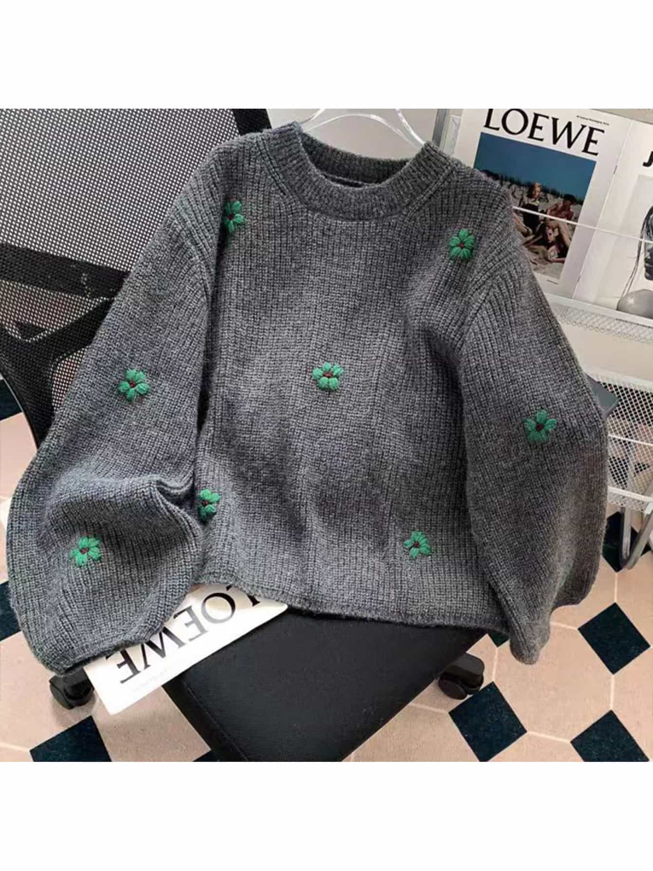 【全店通用25%OFFクーポン】【大人可愛い】 刺繍 ニット セーター レディース トップス 花柄 刺しゅう ボリューム袖 バルーン袖 ぽわん袖 プルオーバー クルーネック 丸首 長袖 ざっくり ニットソー ゆったり 体型カバー 二の腕カバー 楽ちん|大森麗萱