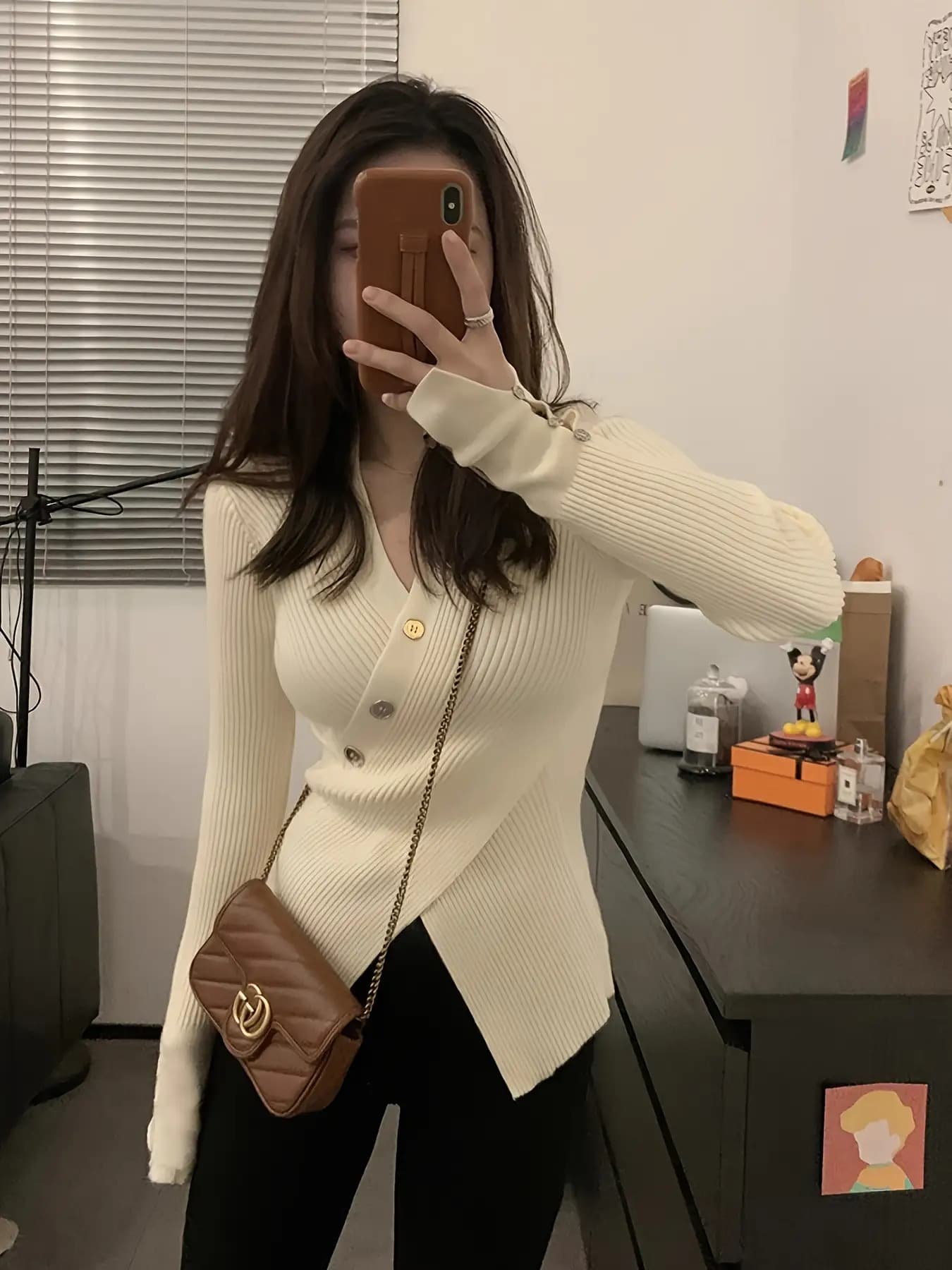 【全店30％OFF引き換え証】【細押し出し青写真】 リブニット レディース スウェーター トップス Vのど首 カシュクール 向こう正面差し交わす 名取り草 きつい 長袖 ニットソー 伸縮性 伸ばすこと 好いたらしいめ 成年者好いたらしい 着痩せ 体型押しかぶせる 肌付き 重ね着 オフ