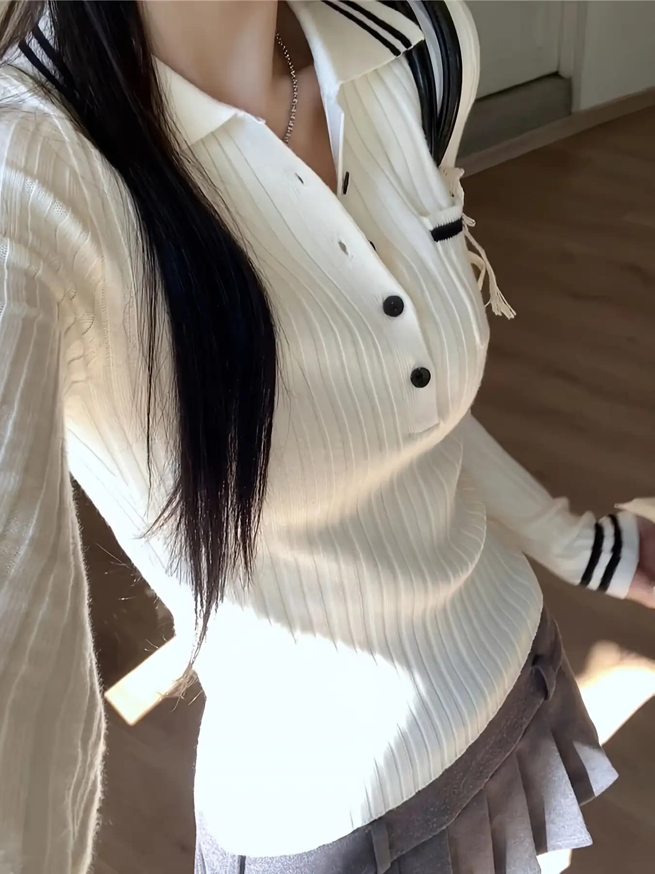 【全店通じる25％OFFクーポン券】【襟付き添い人リブニット】編み物 スウェーター レディース トップス 長袖 スポーツシャツ風 旗がしら 色彩設計 伝達ルート V首っ玉 肋筋 ティーシャツ はだ着 重ね着 か細い 細押し出し 着痩せ 体型覆いかぶせる 伸縮性 伸ばすこと パステル色の