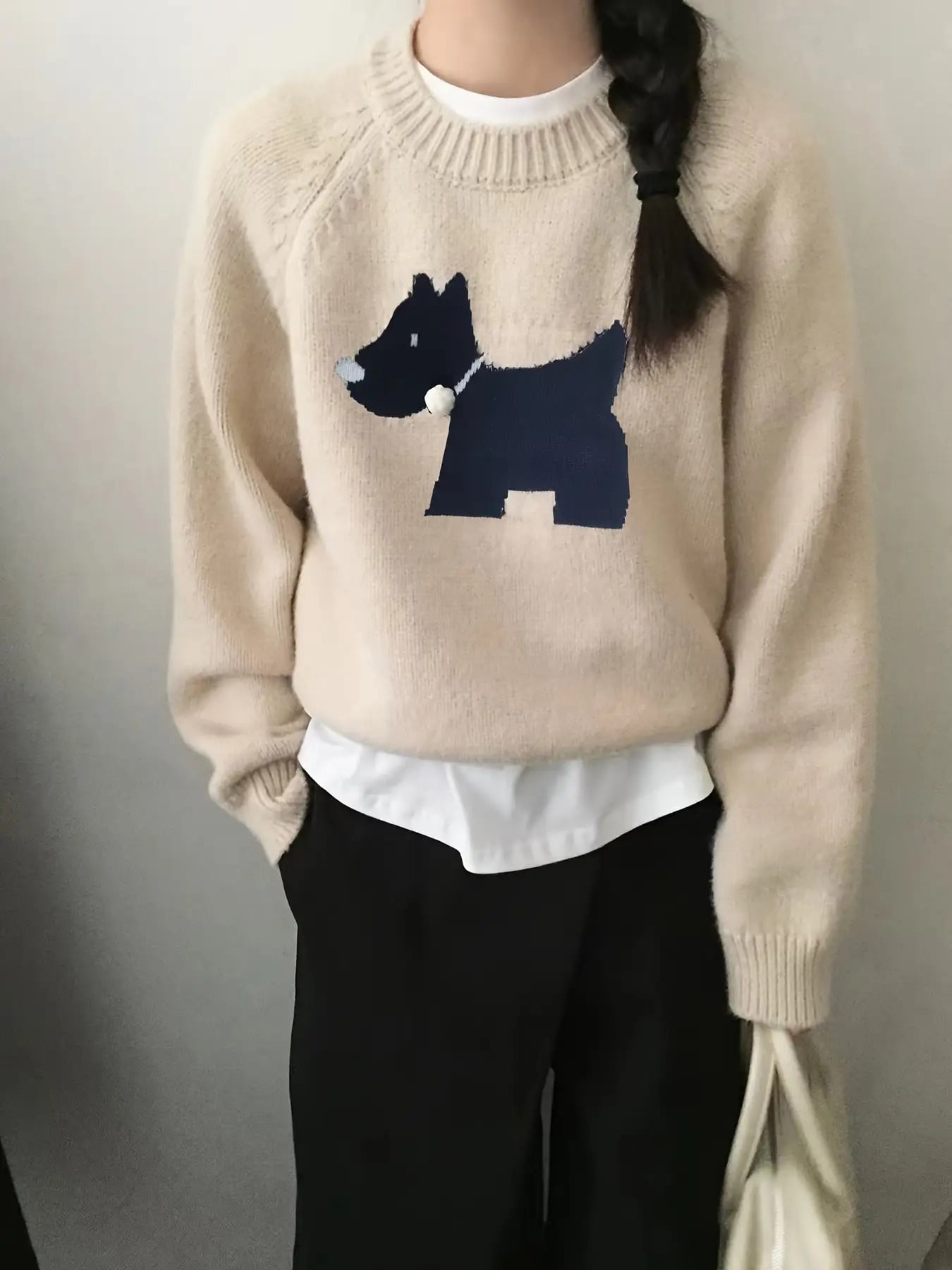 【全店通用25％OFFクーポン】ニット セーター レディース トップス 犬 刺繍 イヌ アニマル クルーネック 丸首 長袖 プルオーバー ジャガード ワンちゃん 動物柄 カジュアル 大人可愛い ゆったり オーバーサイズ 体型カバー 二の腕カバー 華奢｜大森麗萱