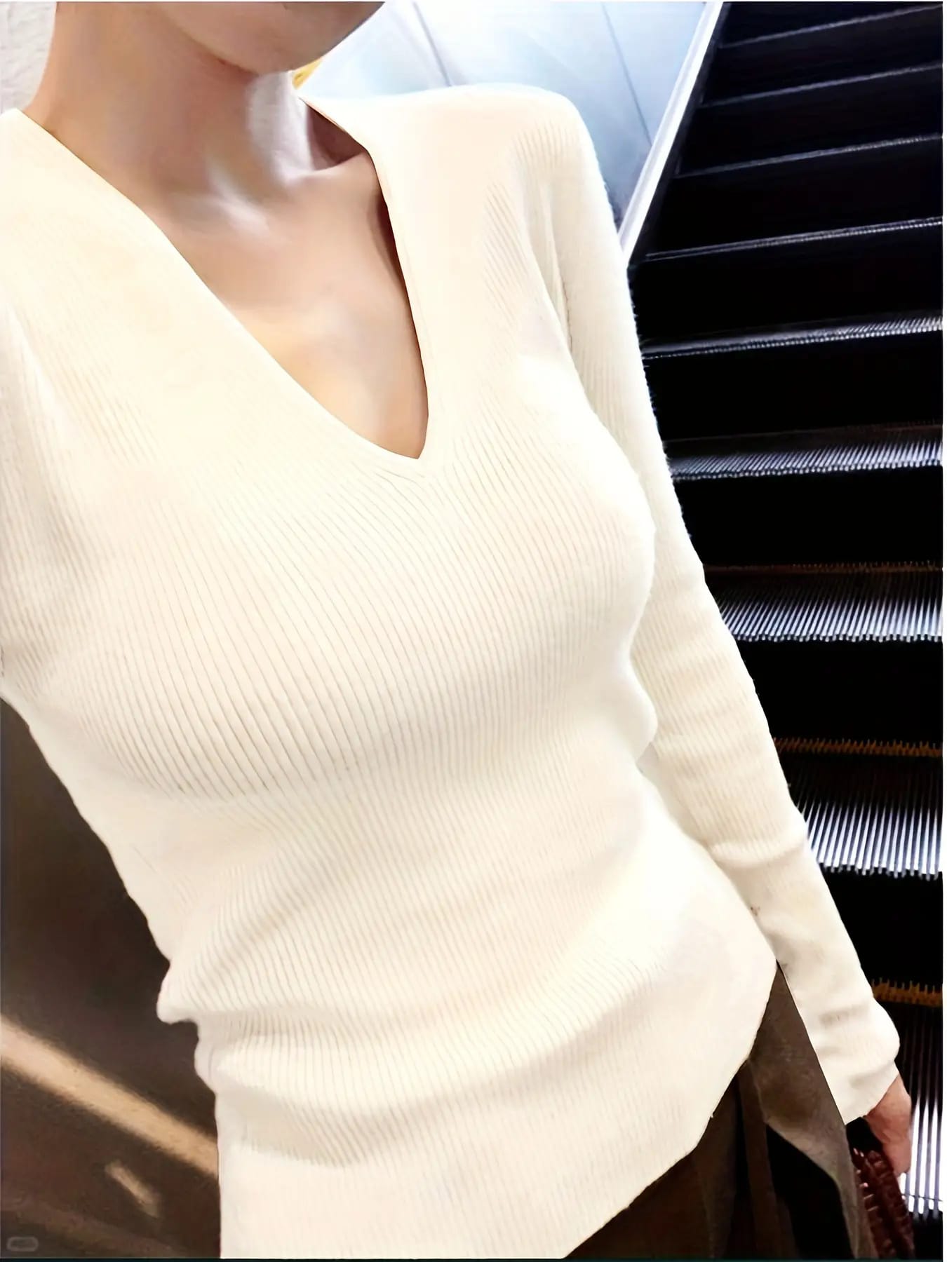 【全店30％OFF引き換え証】【洗えるリブニット】 Vのど首 編み物 トップス レディース 長袖 スウェーター 肌付き きつい 着痩せ カットソー ティーシャツ 無地 分かりやすい 好いたらしいめ 執務室 通い 30代 40代 50代 細押し出し 上衣丈 体型