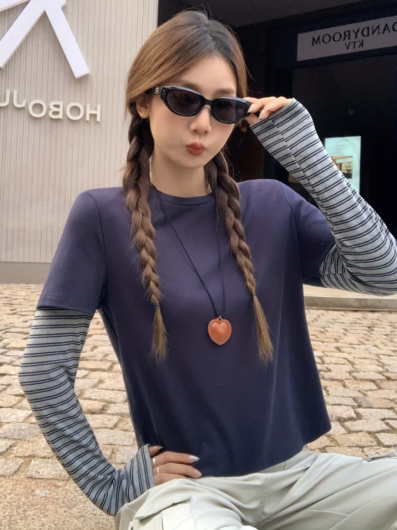 【全店30％OFF引き換え証】【重ね着風】カットソーレディース長袖トップス袖間借り人うつり変わりフェイクレイヤードクルーネックプルオーバーロンT紅茶プルオーバー異原料品色彩設計バイ色合い体型押しかぶせる着痩せ二の腕押しかぶせるたわい無い韓国流行り物成年者好いたらしいレトロカジュアルきれ
