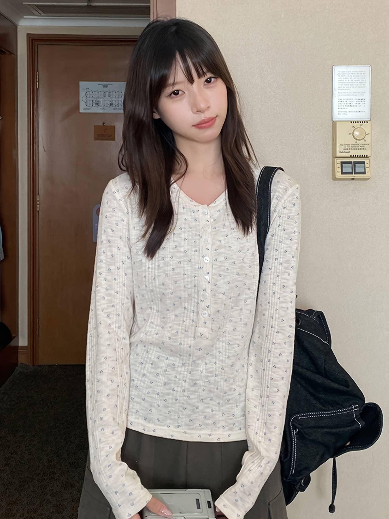 【全店通用25%OFFクーポン】【小花柄×リブ】カットソー レディース ヘンリーネック Tシャツ 長袖 ロンT トップス プルオーバー 秋 冬 春 花柄 総柄 テレコ 伸縮性 ストレッチ 柔らかい インナー 重ね着 カジュアル きれいめ 大人可愛い|大森麗萱