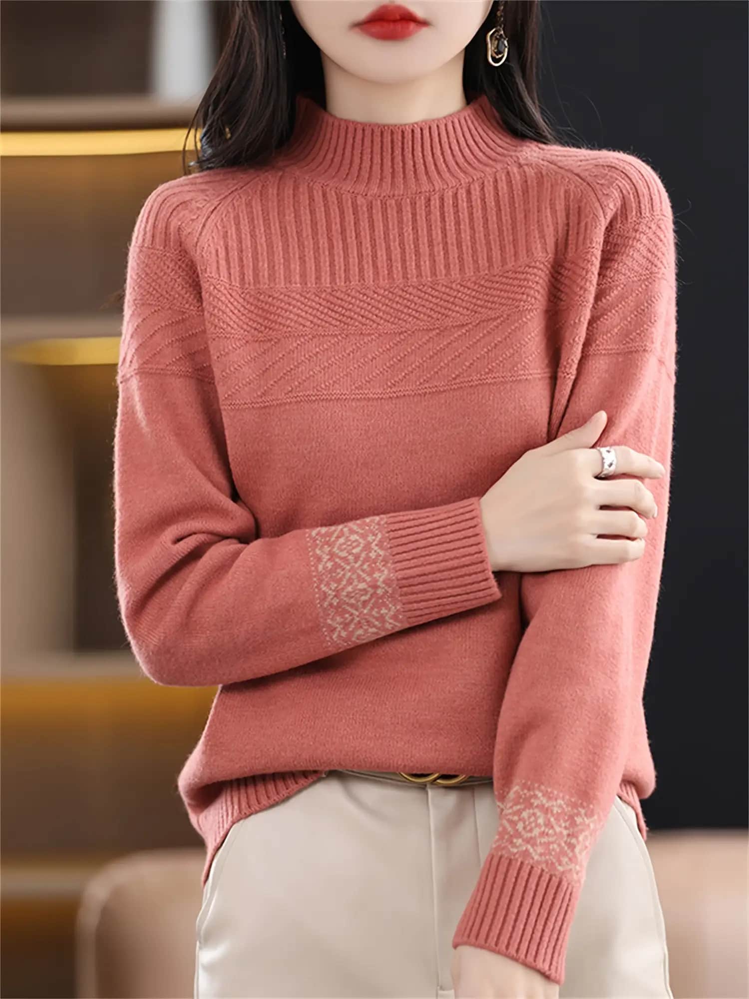【全店通用25％OFFクーポン】【大人可愛い】ニット セーター レディース ハイネック モックネック プルオーバー 長袖 トップス 秋冬 きれいめ オフィスカジュアル 通勤 OL 30代 40代 50代 体型カバー 着痩せ 細見え 暖かい 保温 防寒｜大森麗萱