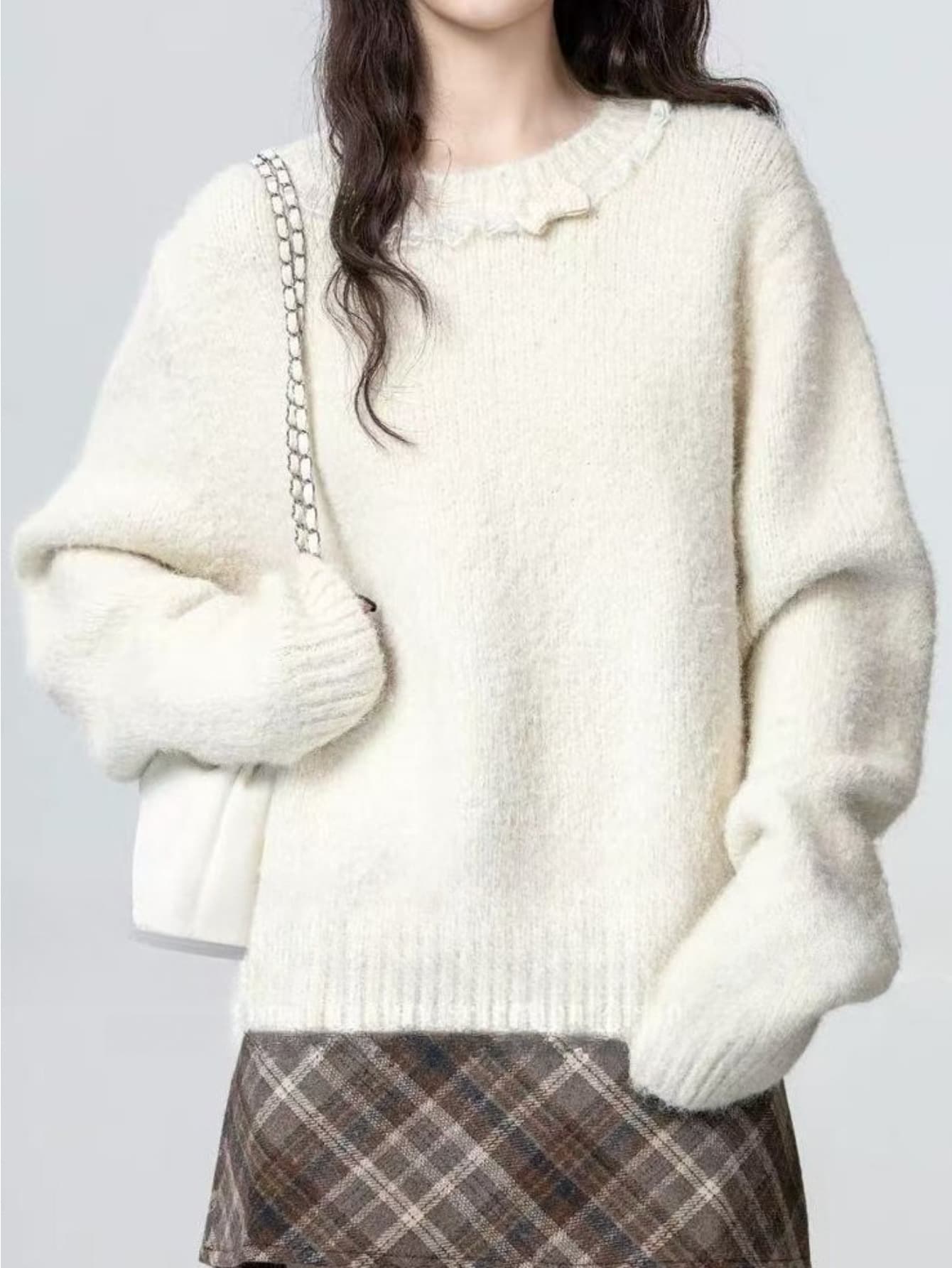 【全店通用25%OFFクーポン】【大人可愛い】ニット セーター レディース トップス 秋冬 新作 長袖 クルーネック レース 襟 リボン シャギー モヘアタッチ ふわふわ もこもこ プルオーバー オーバーサイズ ビッグシルエット ゆるニット ゆったり|大森麗萱