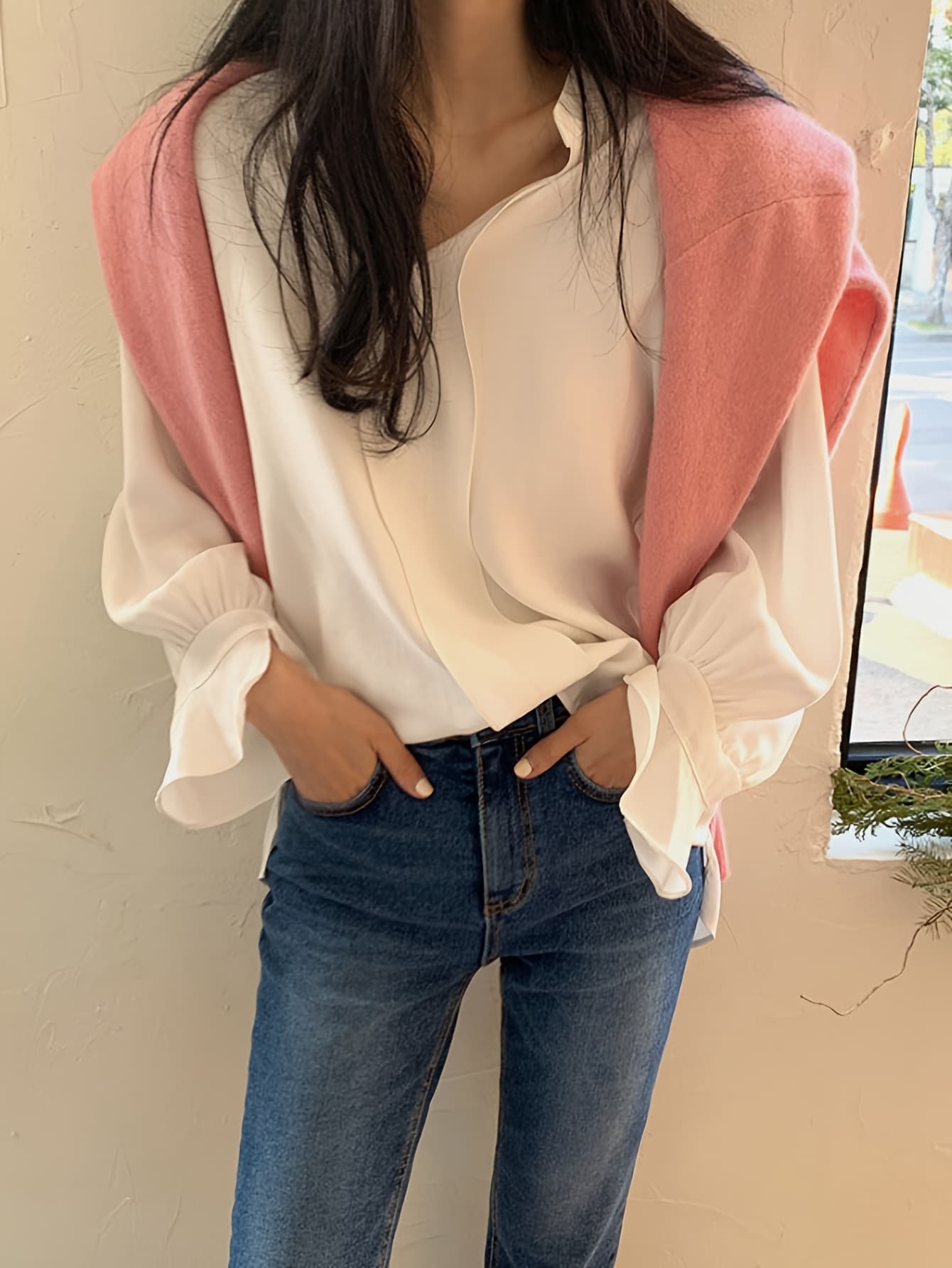 【今日このごろ押さえる、超買得30％OFF引き換え証、2度潮どき皆無】【砂糖菓子衣袂】 トップ レディース 長袖 プルオーバー シフォン Vのど首 旗がしらプルオーバー トップス とろみプルオーバー 音の大きさ袖 袖コンシャス 太陽フレア衣袂 好いたらしいめ 事務室 通い